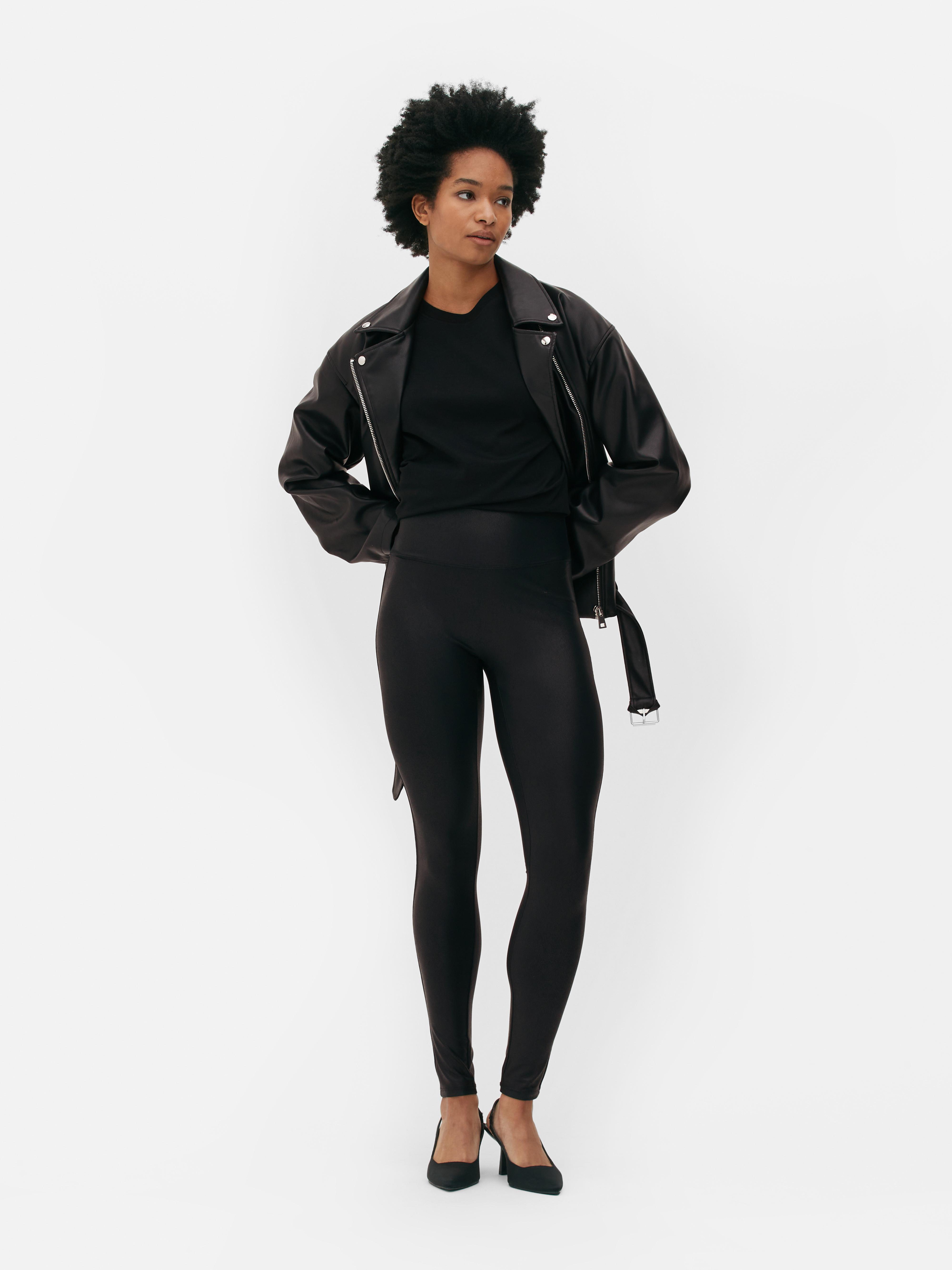 Fashion Design Women's Wetlook Leather Look Leggings, black : :  Fashion