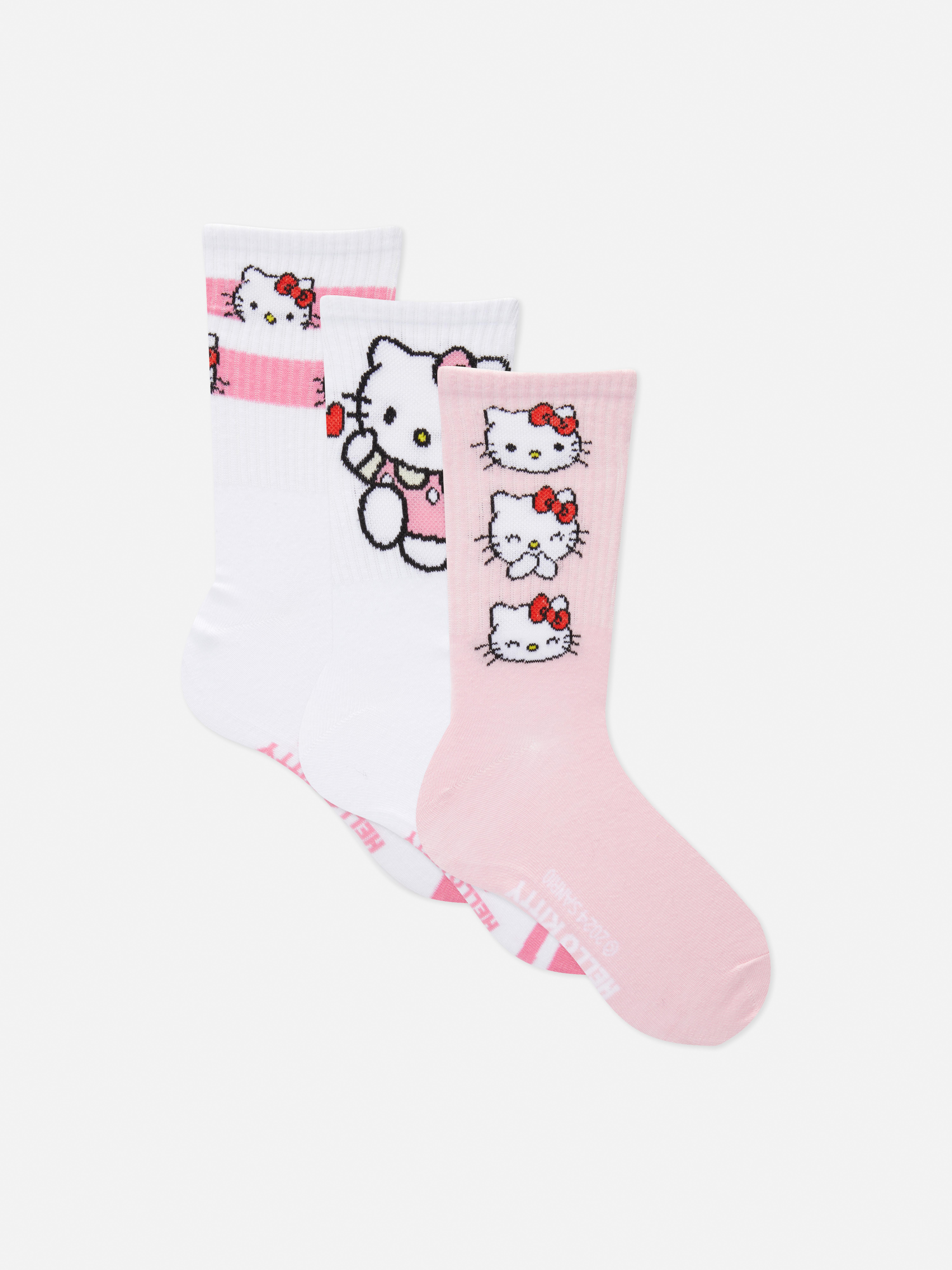 3 páry vysokých ponožek k 50. výročí Hello Kitty