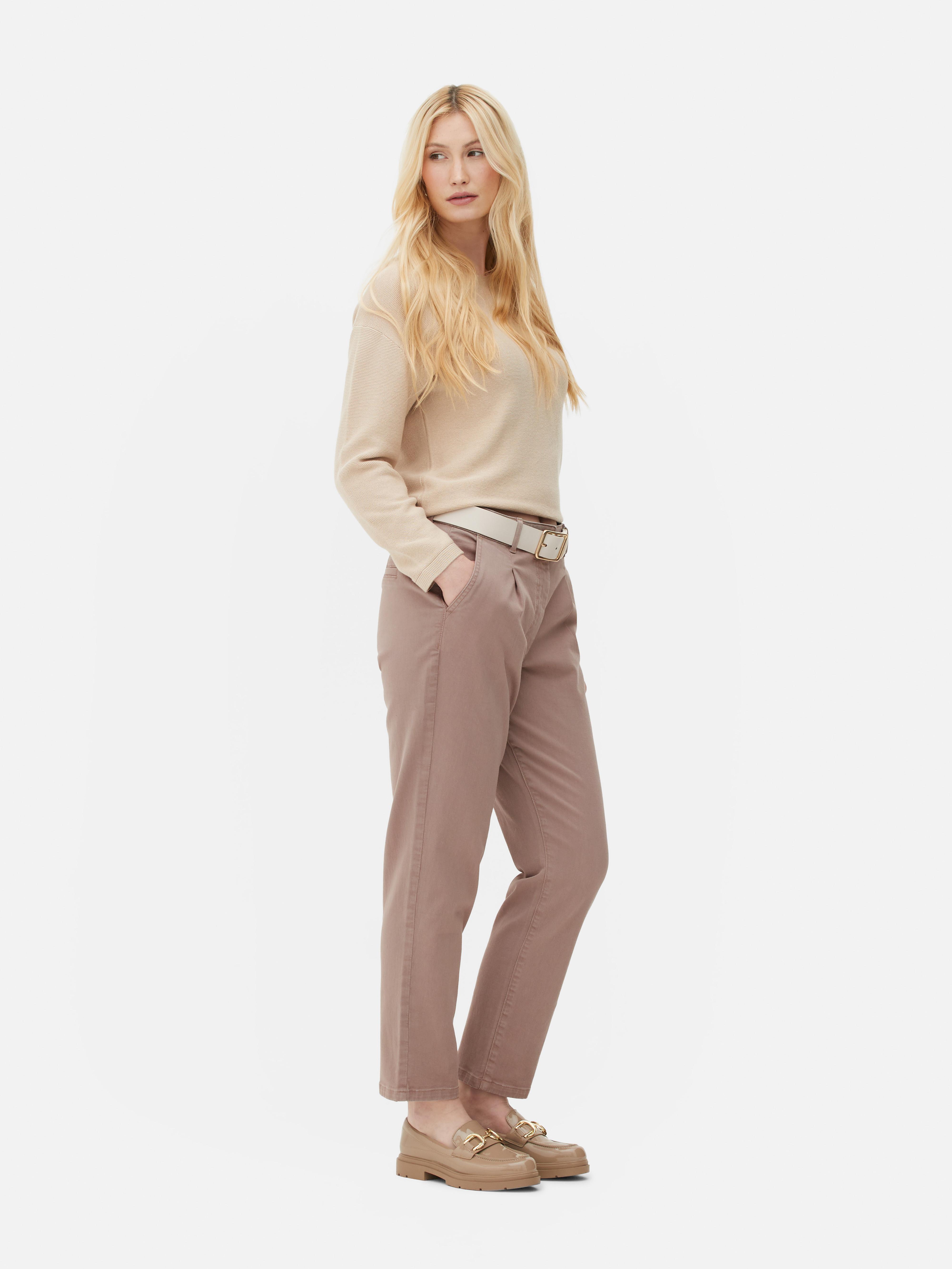 Pantalones chinos de pernera cónica