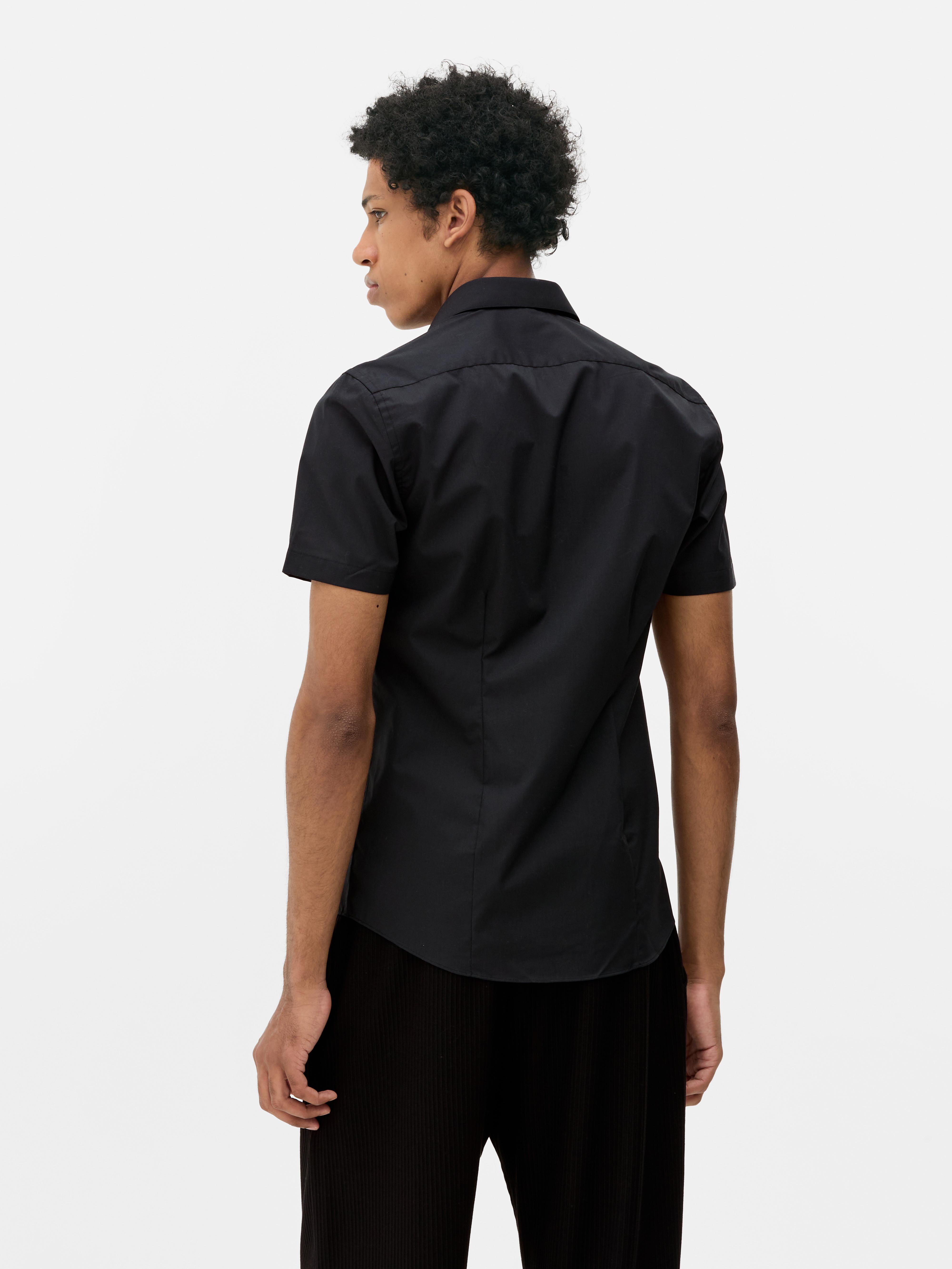 Camicia slim fit a maniche corte