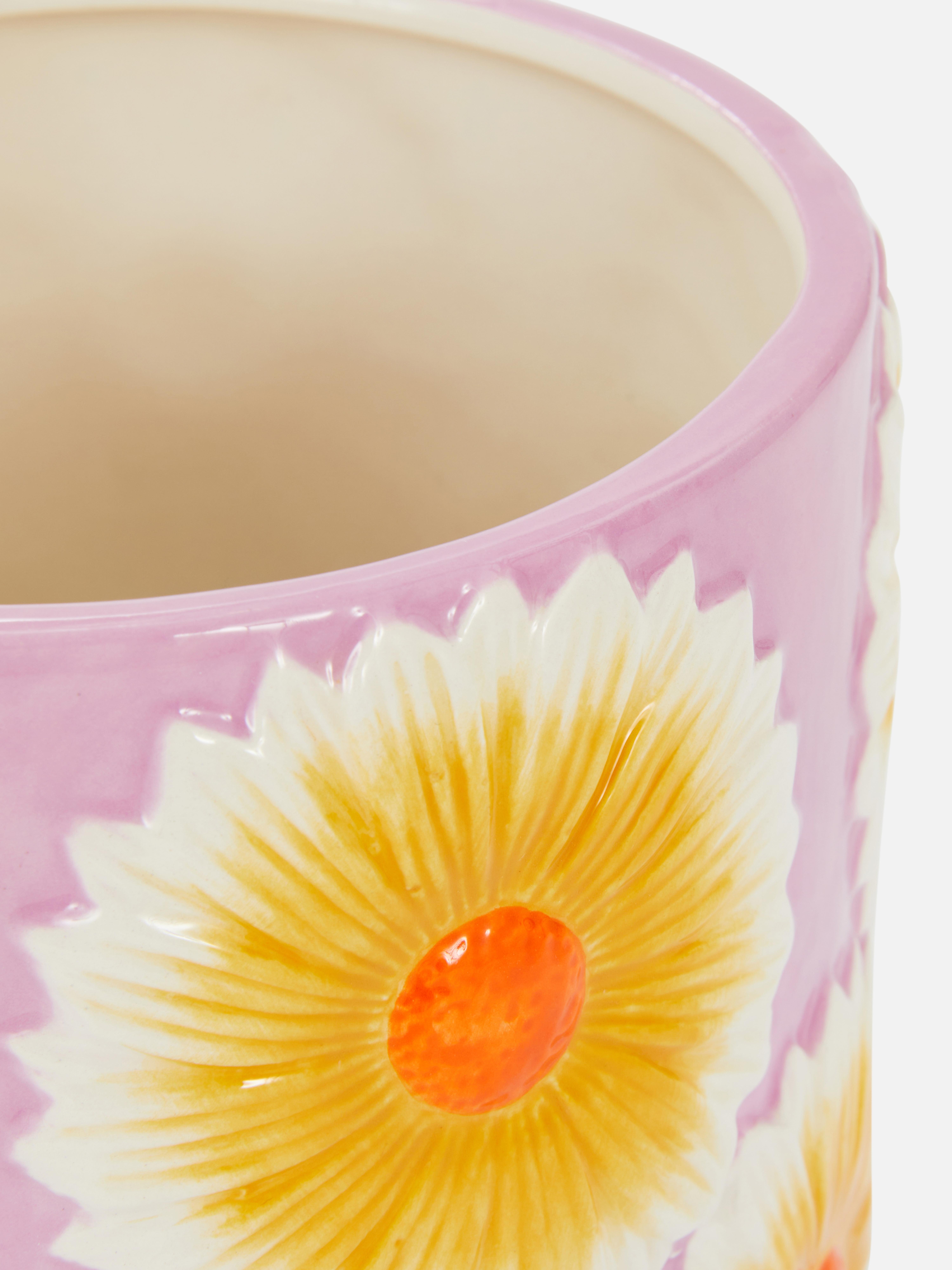 Ceramiczna doniczka z motywem kwiatowym
