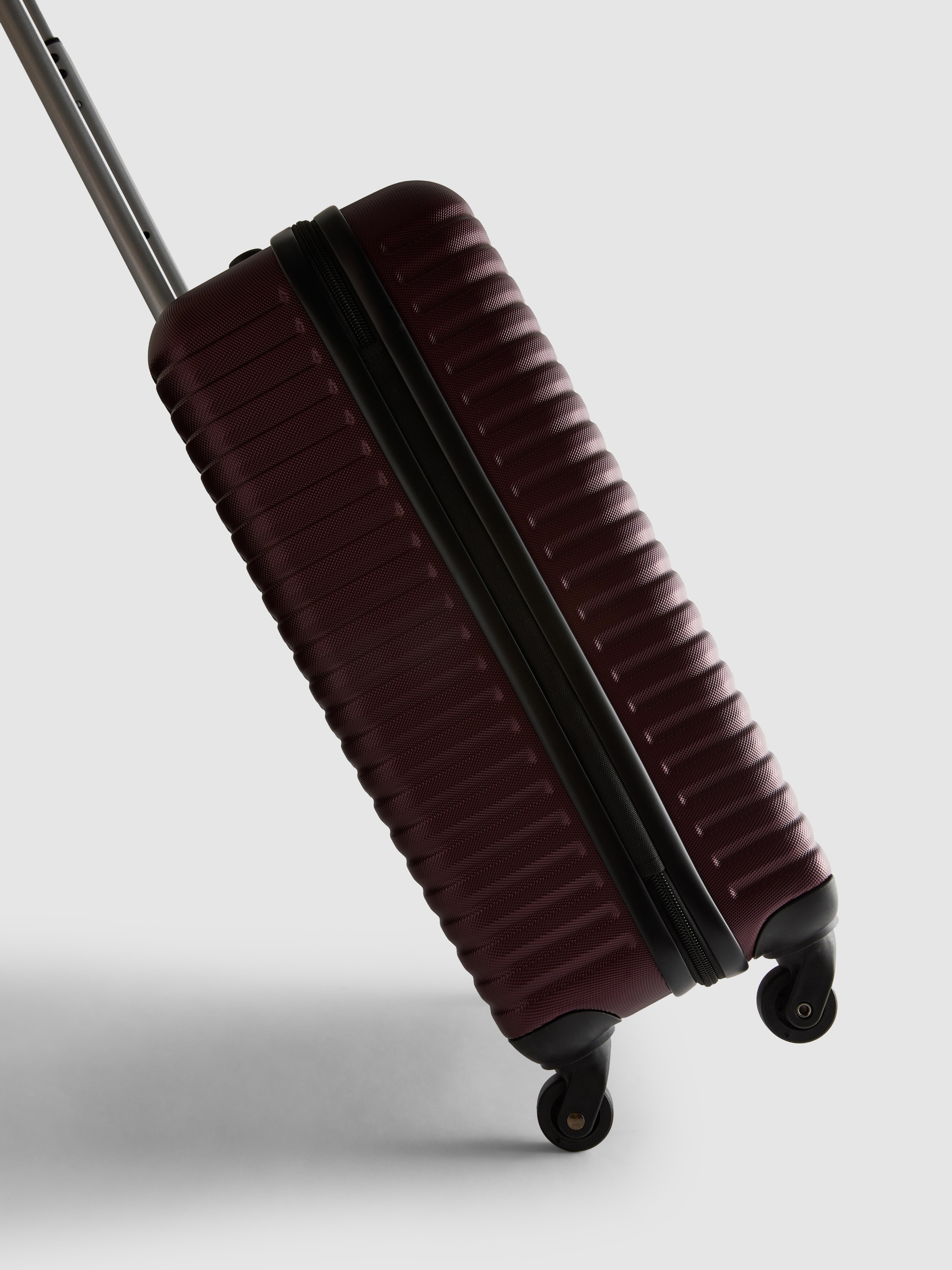 Ribbed Four-Wheel Hard Shell Suitcase