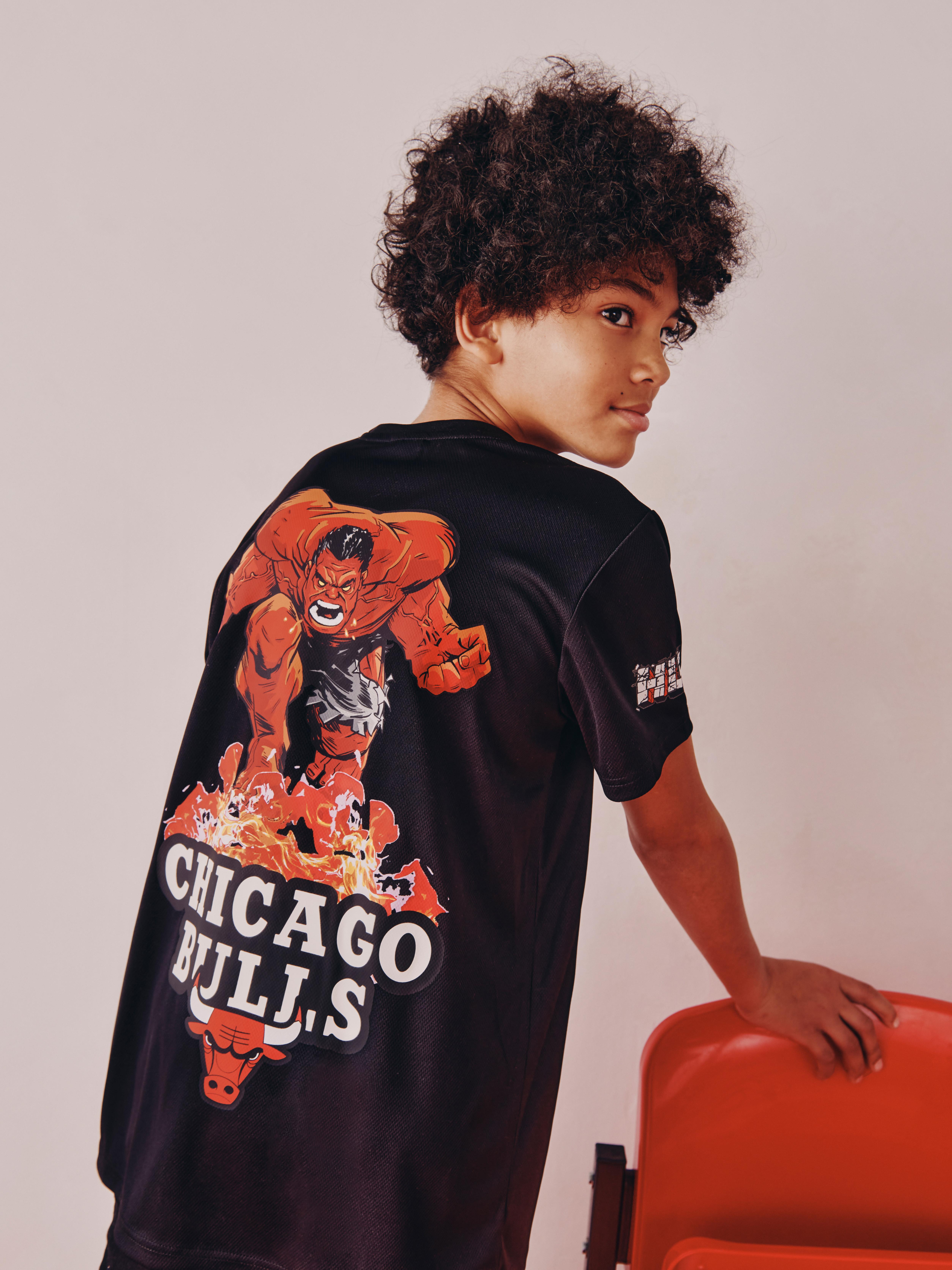 T-shirt NBA Chicago Bulls e Hulk Rosso Marvel
