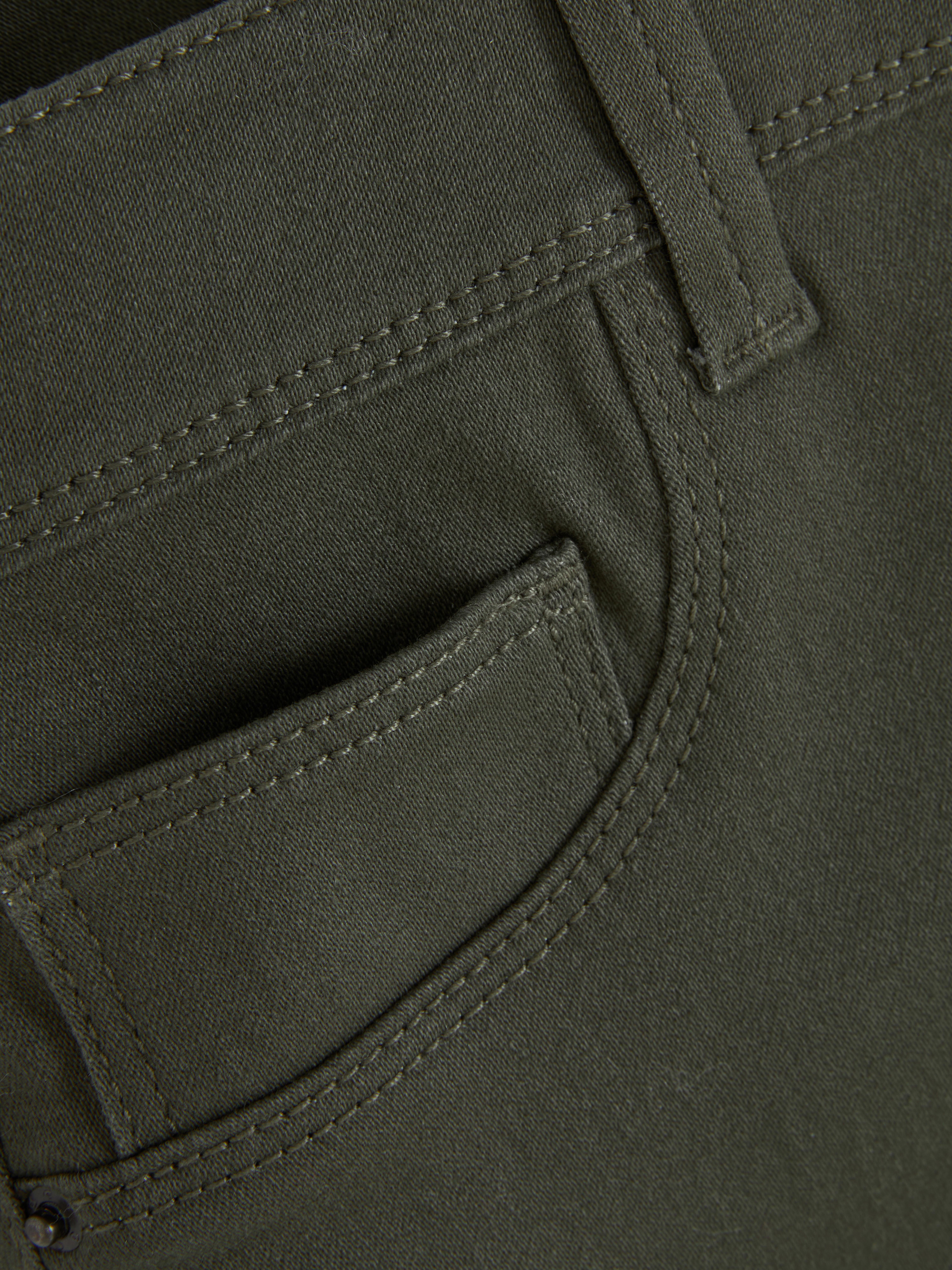 Essential Mid-Rise Skinny Jeans | Regular