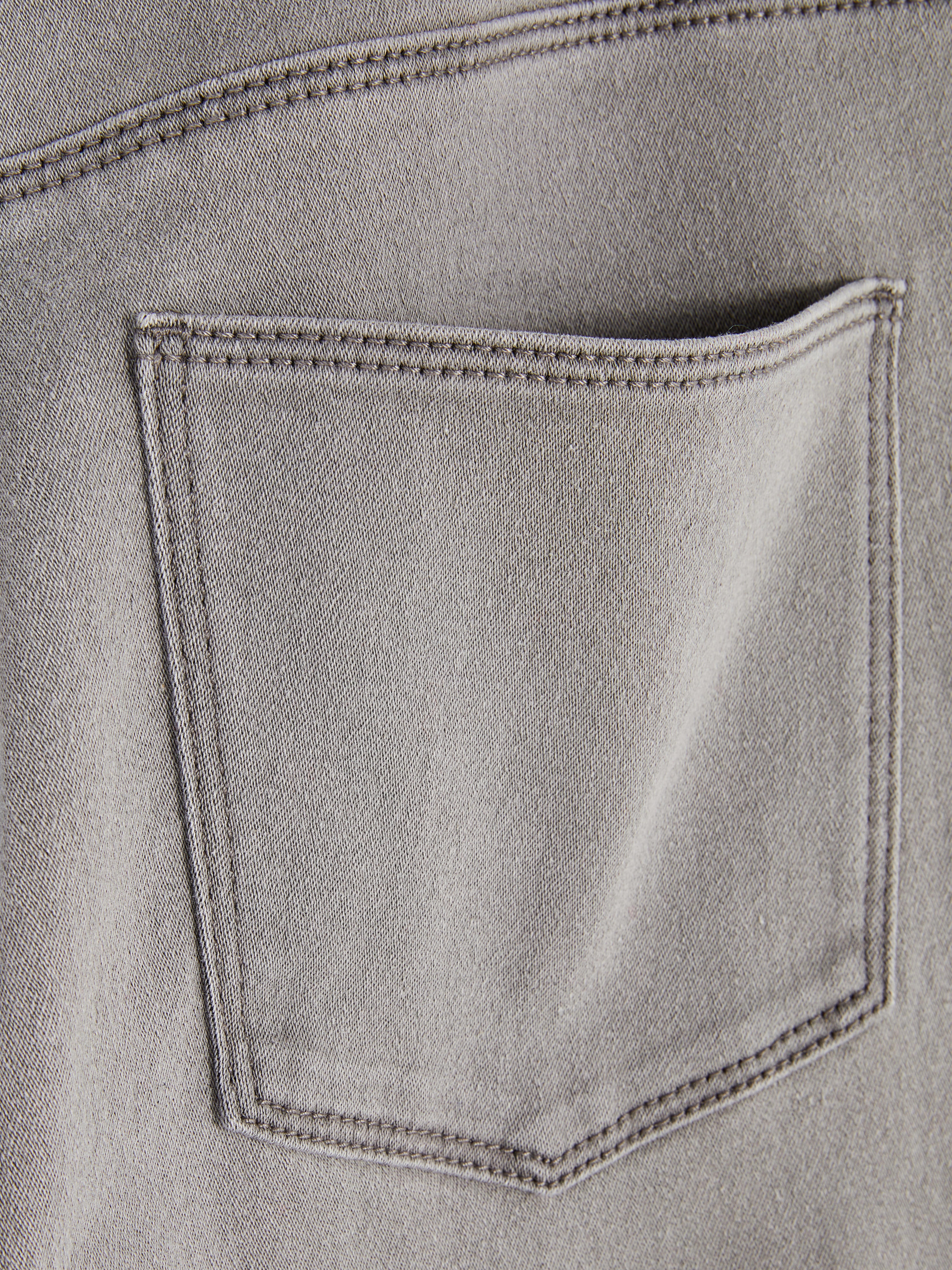 Essential Mid-Rise Skinny Jeans | Regular