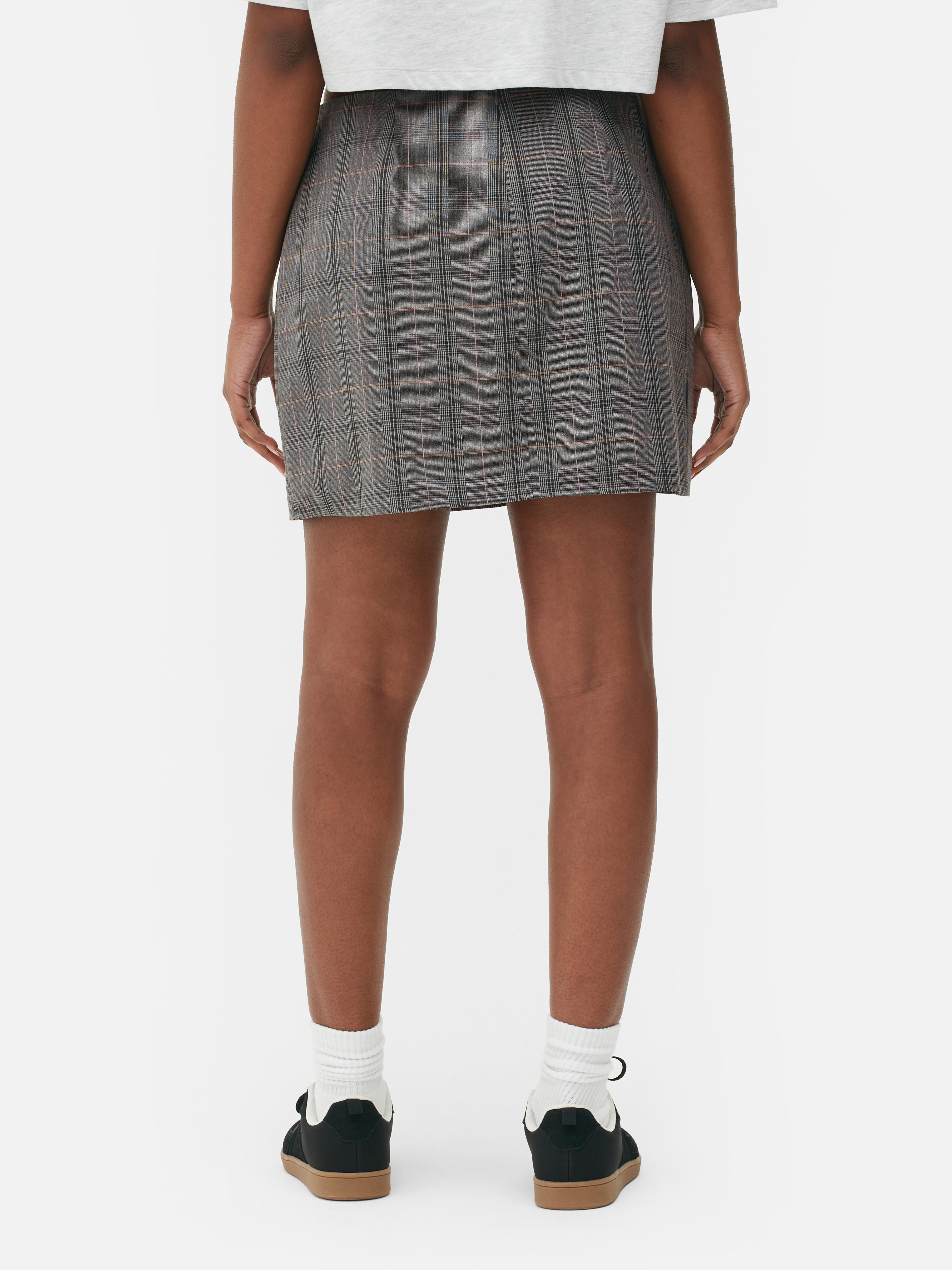 Pleated mini shop skirt primark