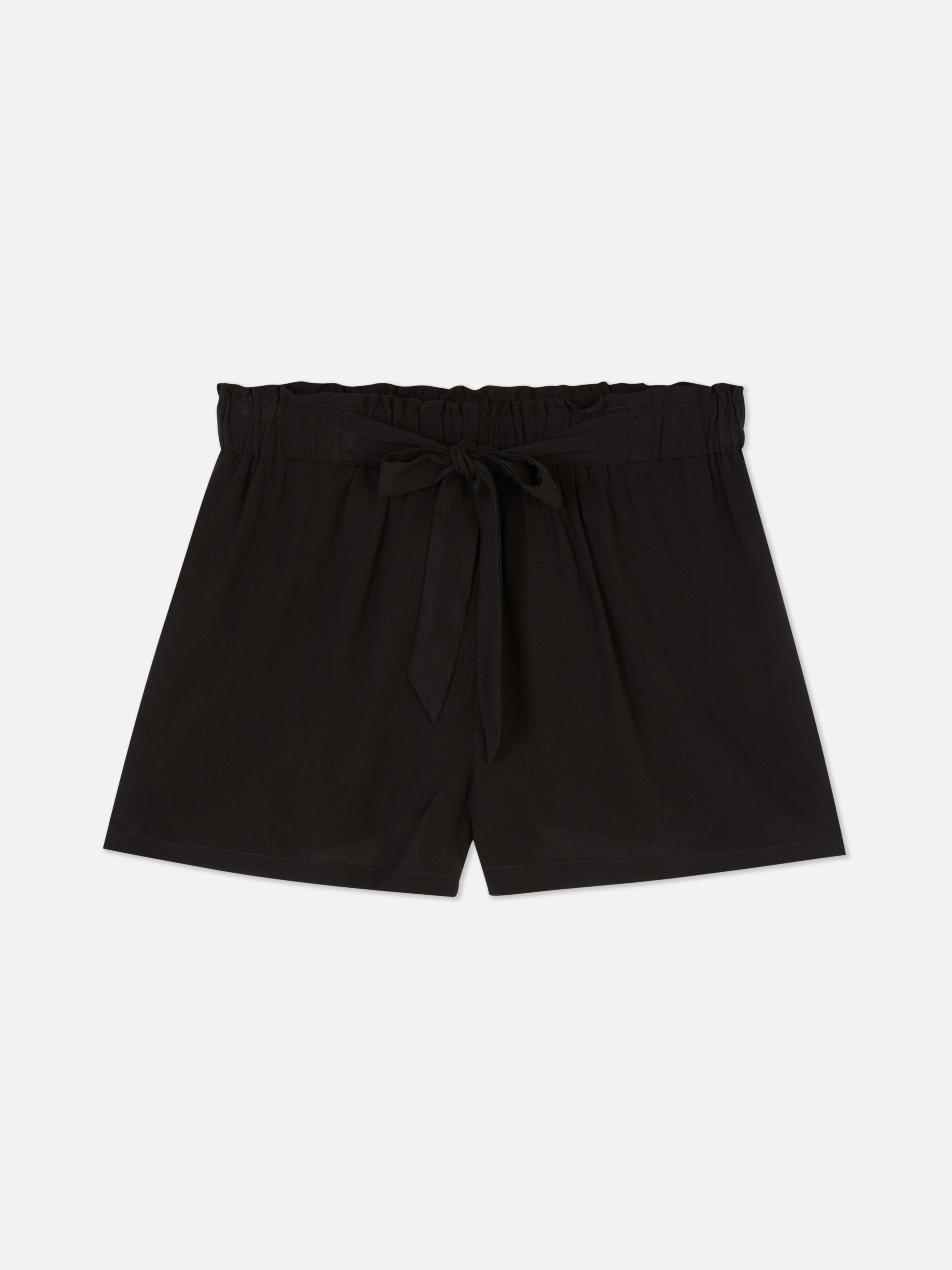 Shorts mit Bindegürtel in lässiger Passform