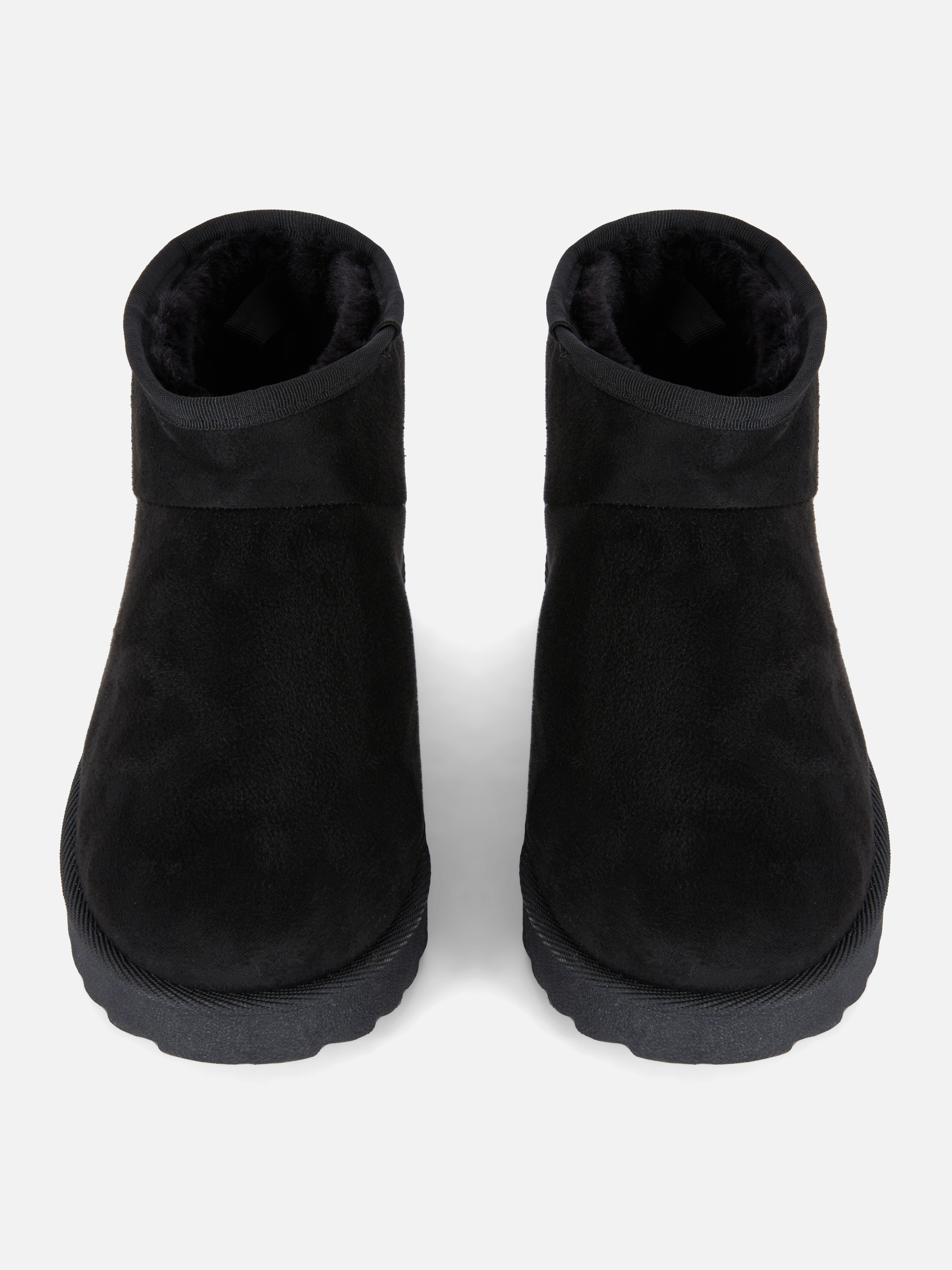 Botins imitação camurça