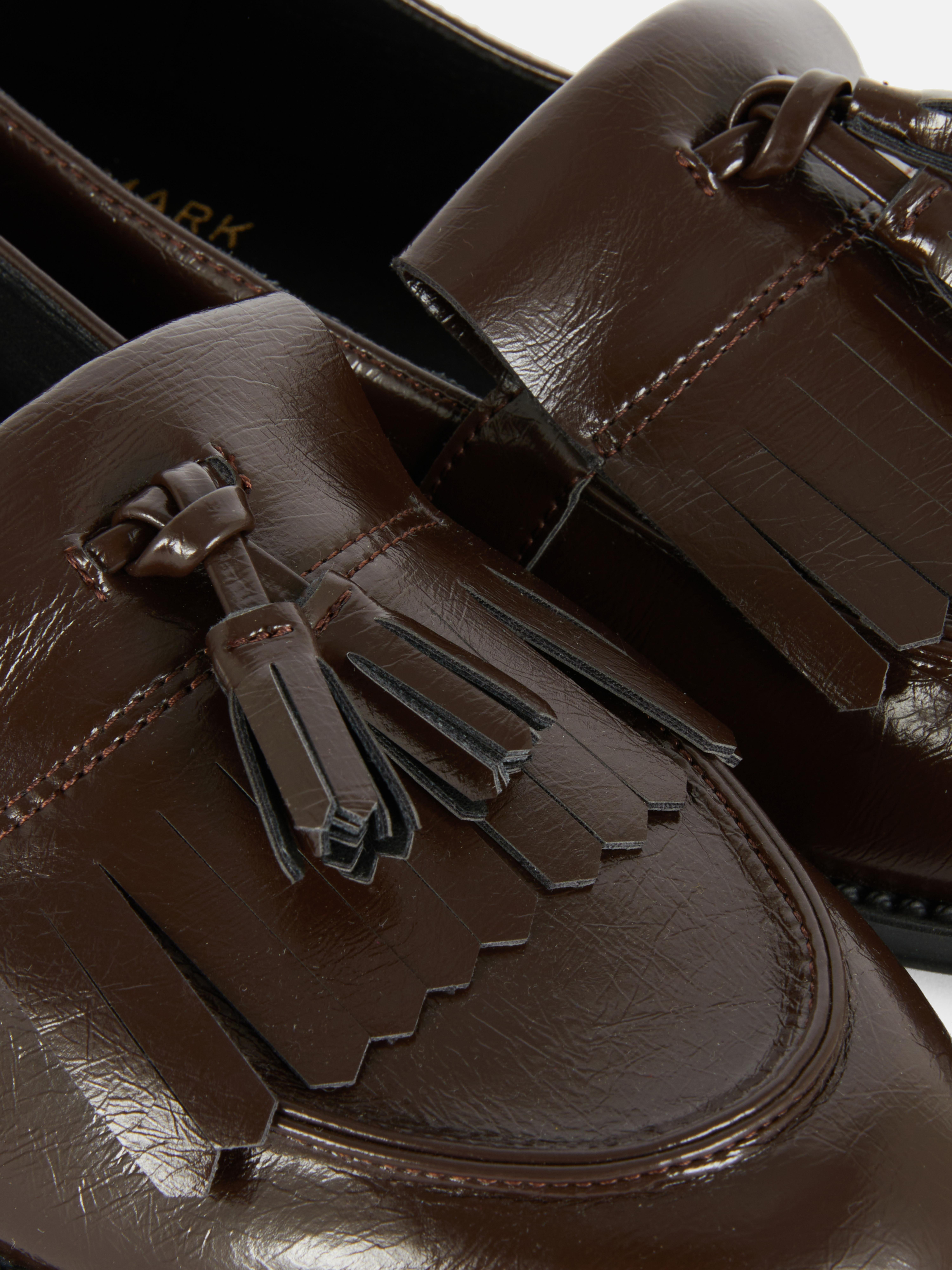 Mocassins verniz modelo largo