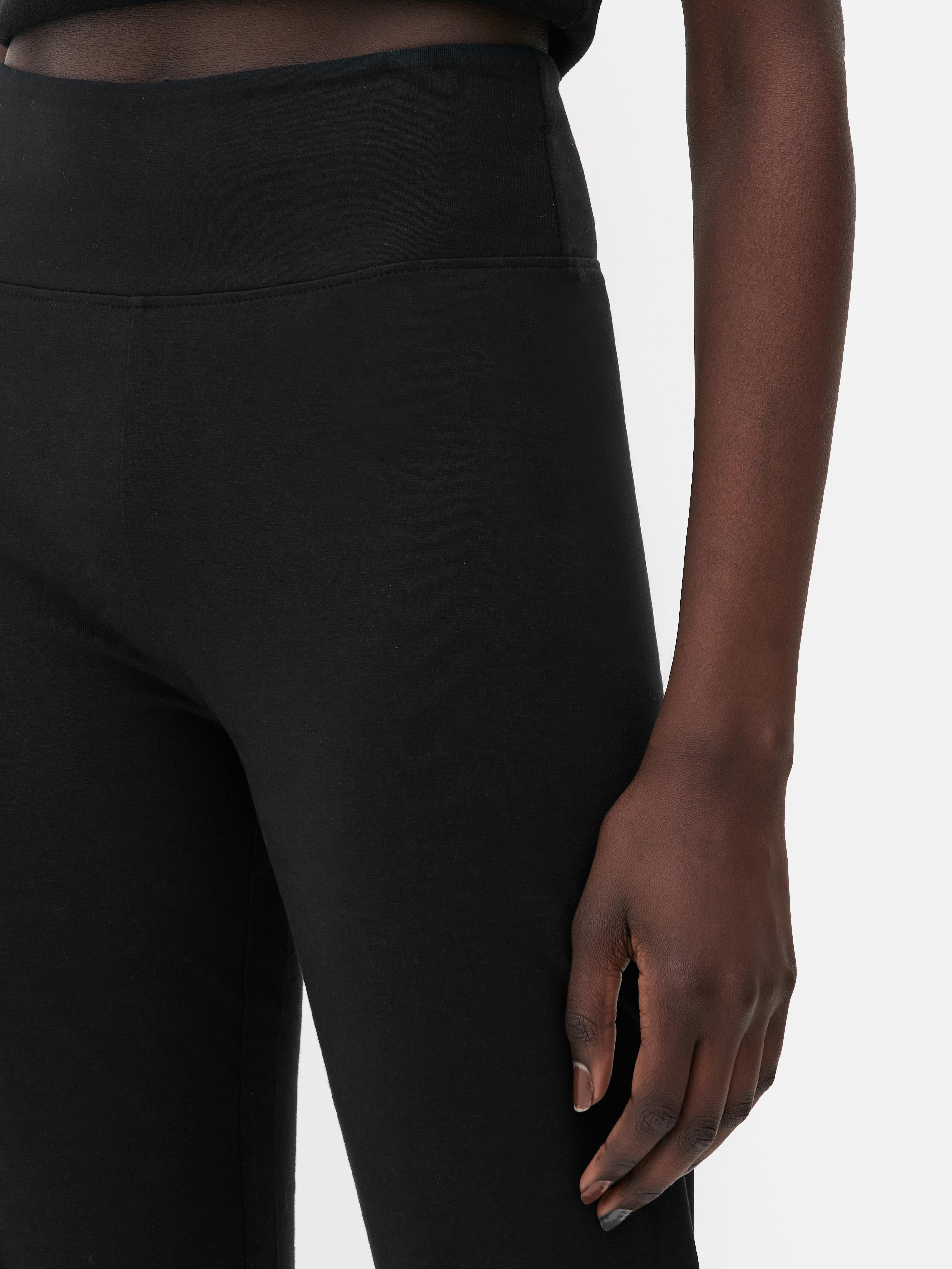 Legging met hoge taille en wijd uitlopende pijpen