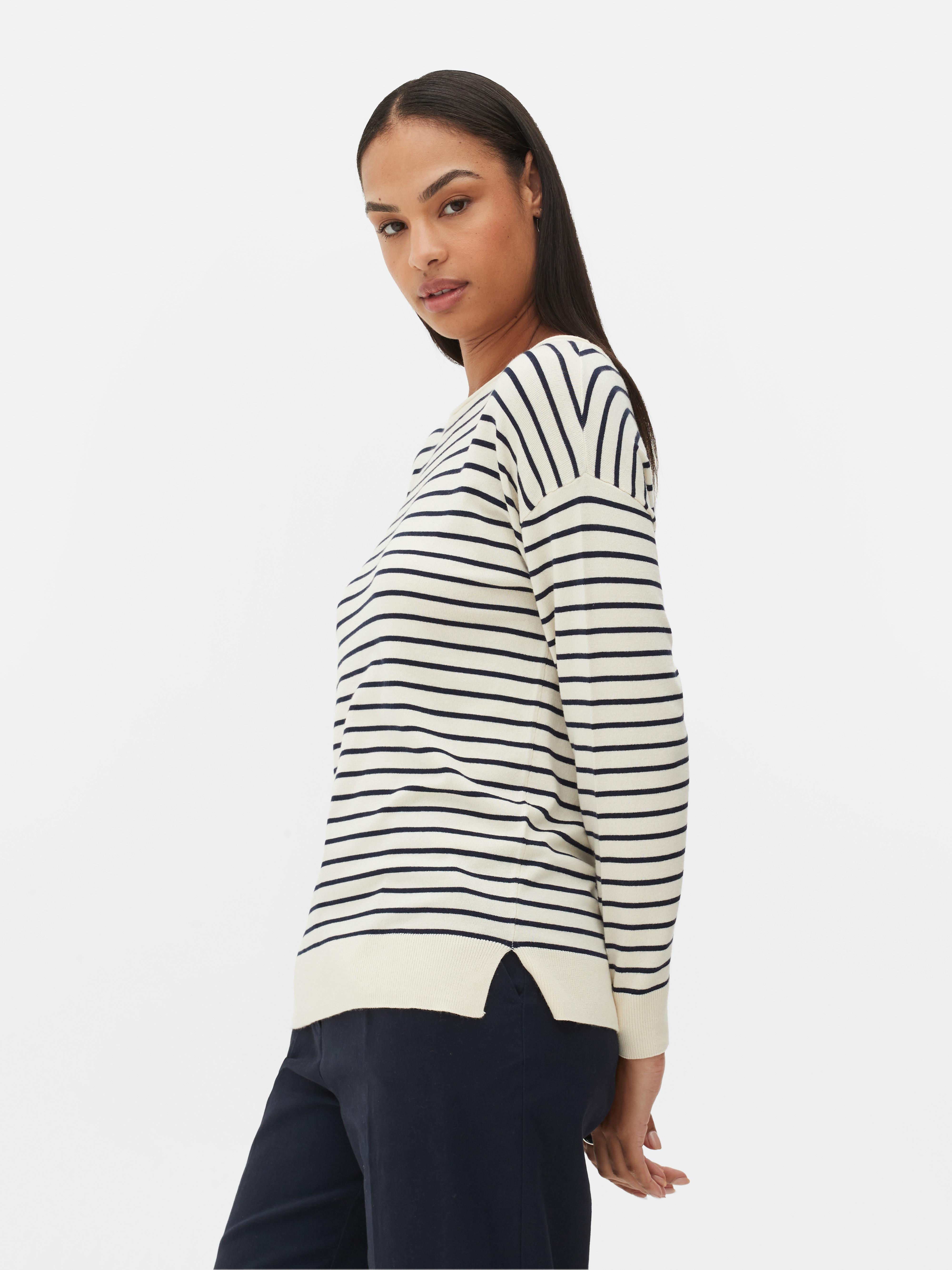 Gestreifter Feinstrickpullover mit U-Boot-Ausschnitt 
