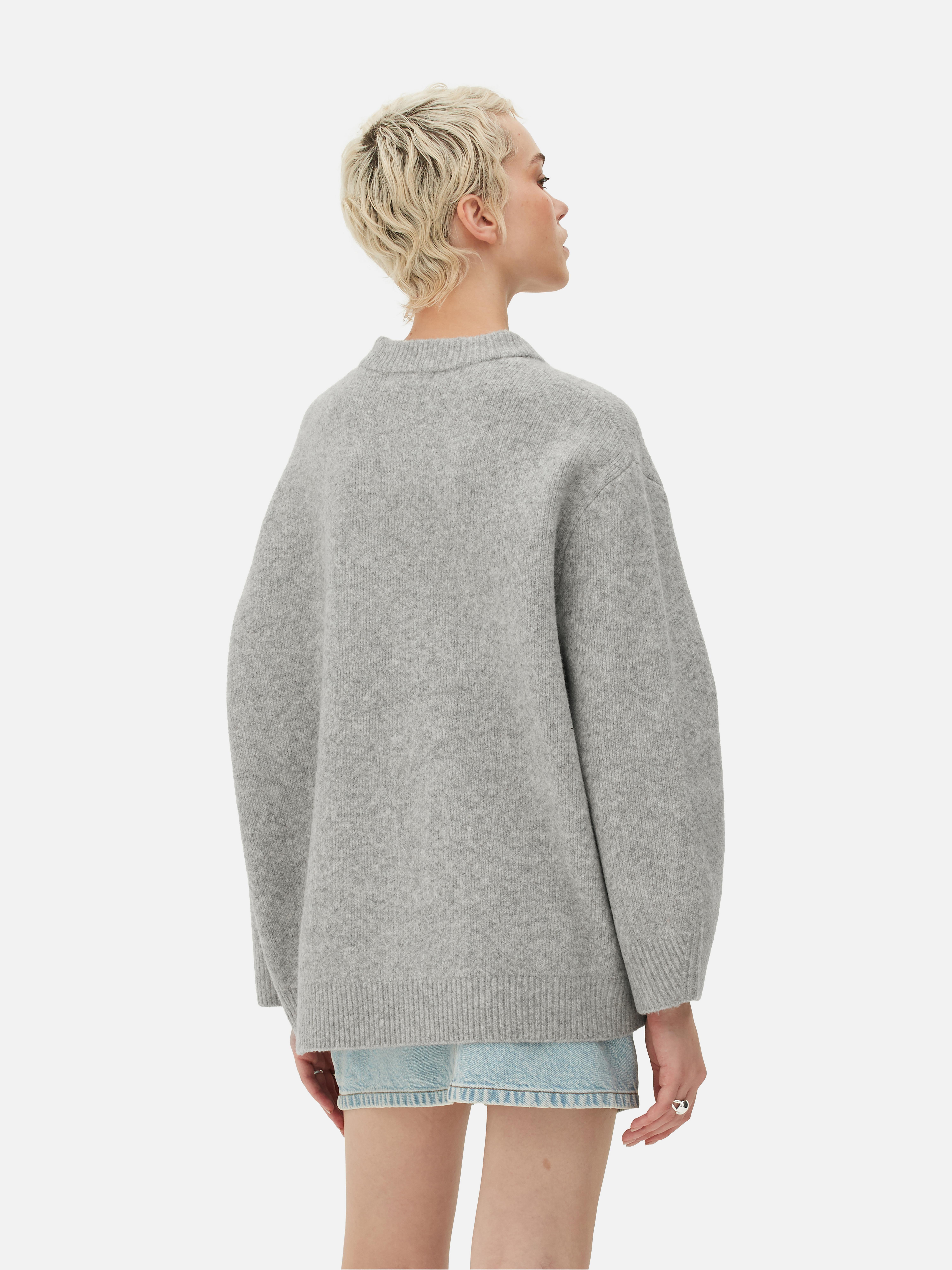 Kerek nyakú, oversized pulóver