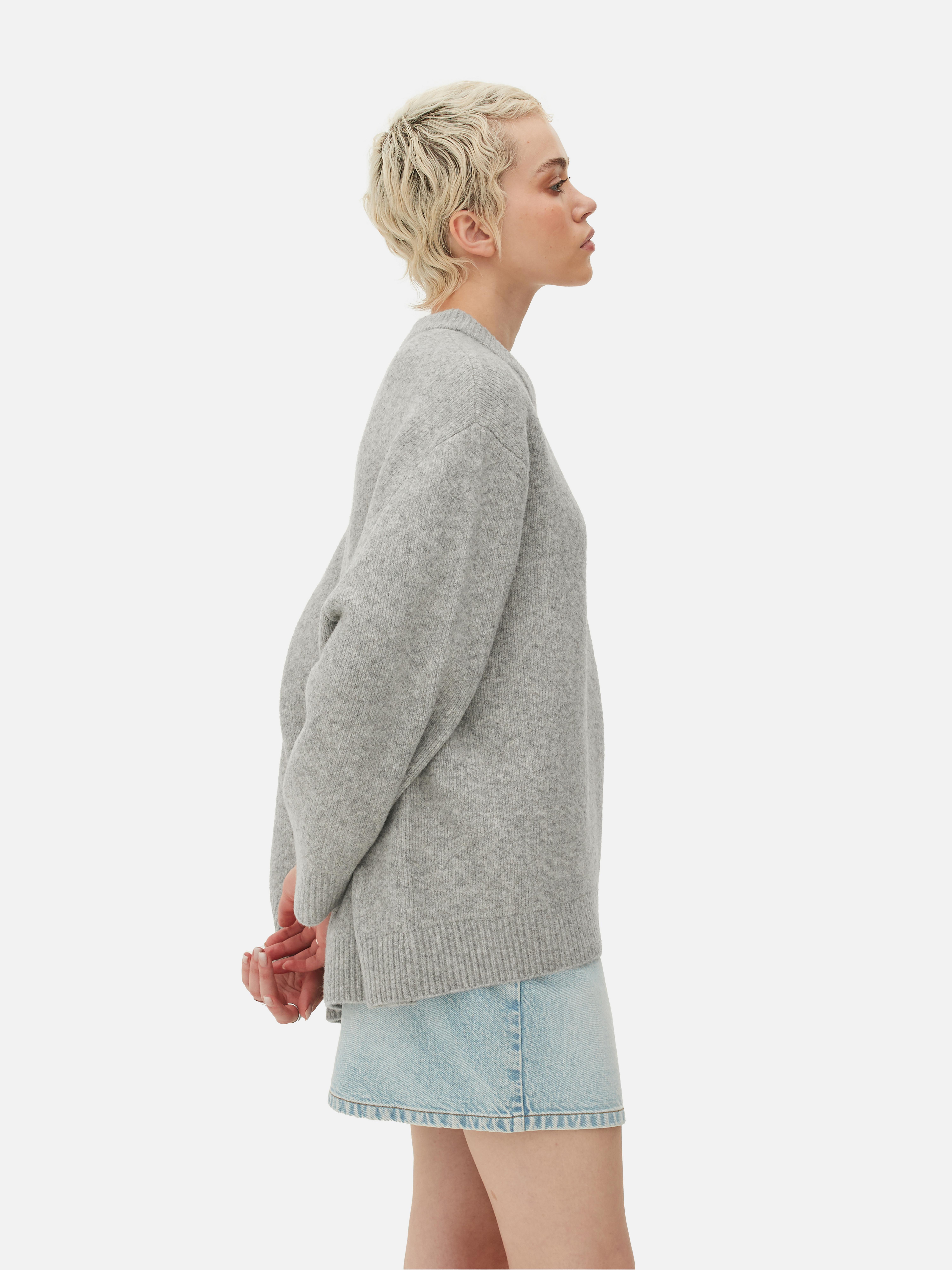 Kerek nyakú, oversized pulóver