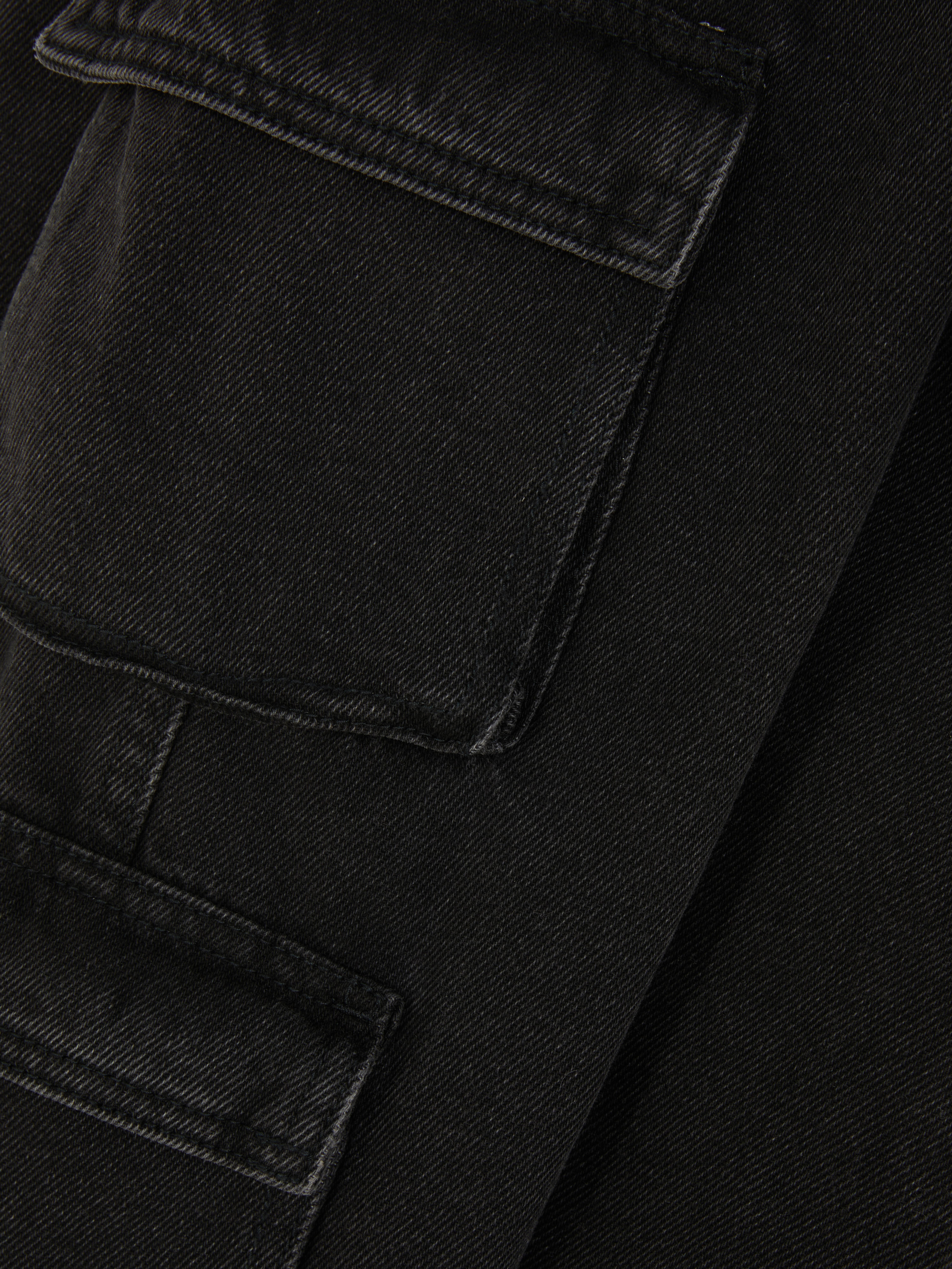Denim-Jeans im Cargostil