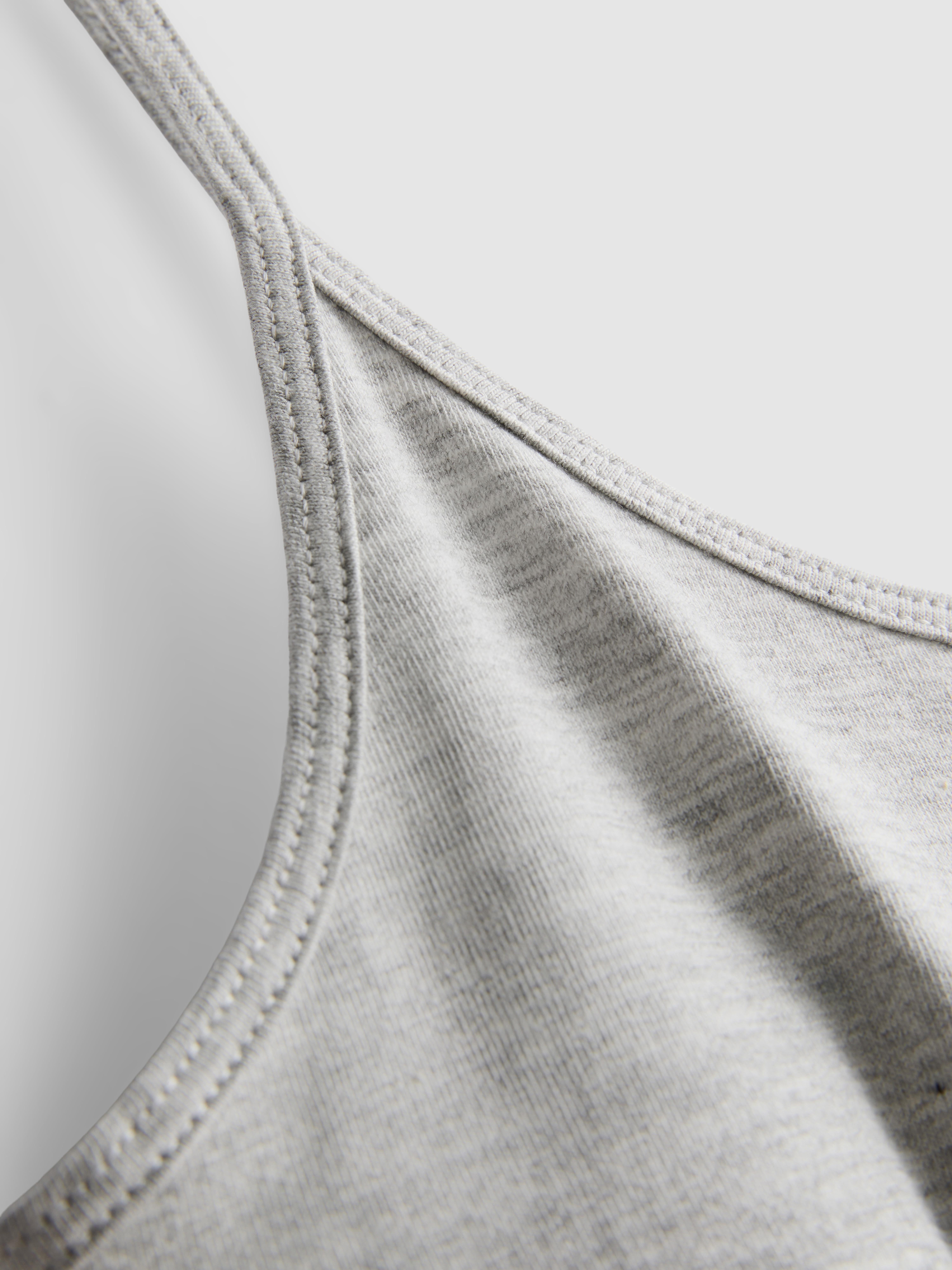 Camisola elástica con cuello redondo