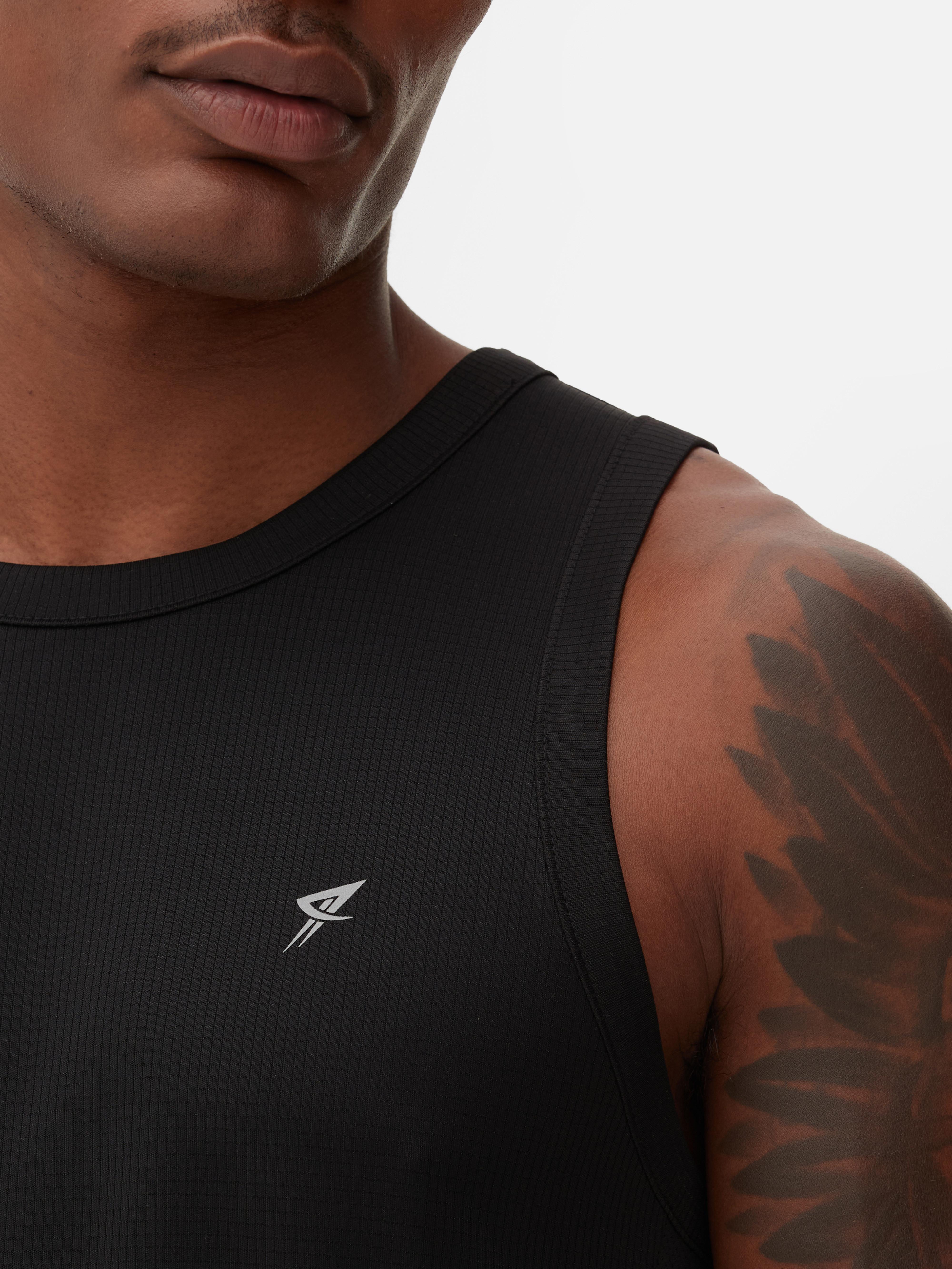 Camiseta deportiva de cuello redondo