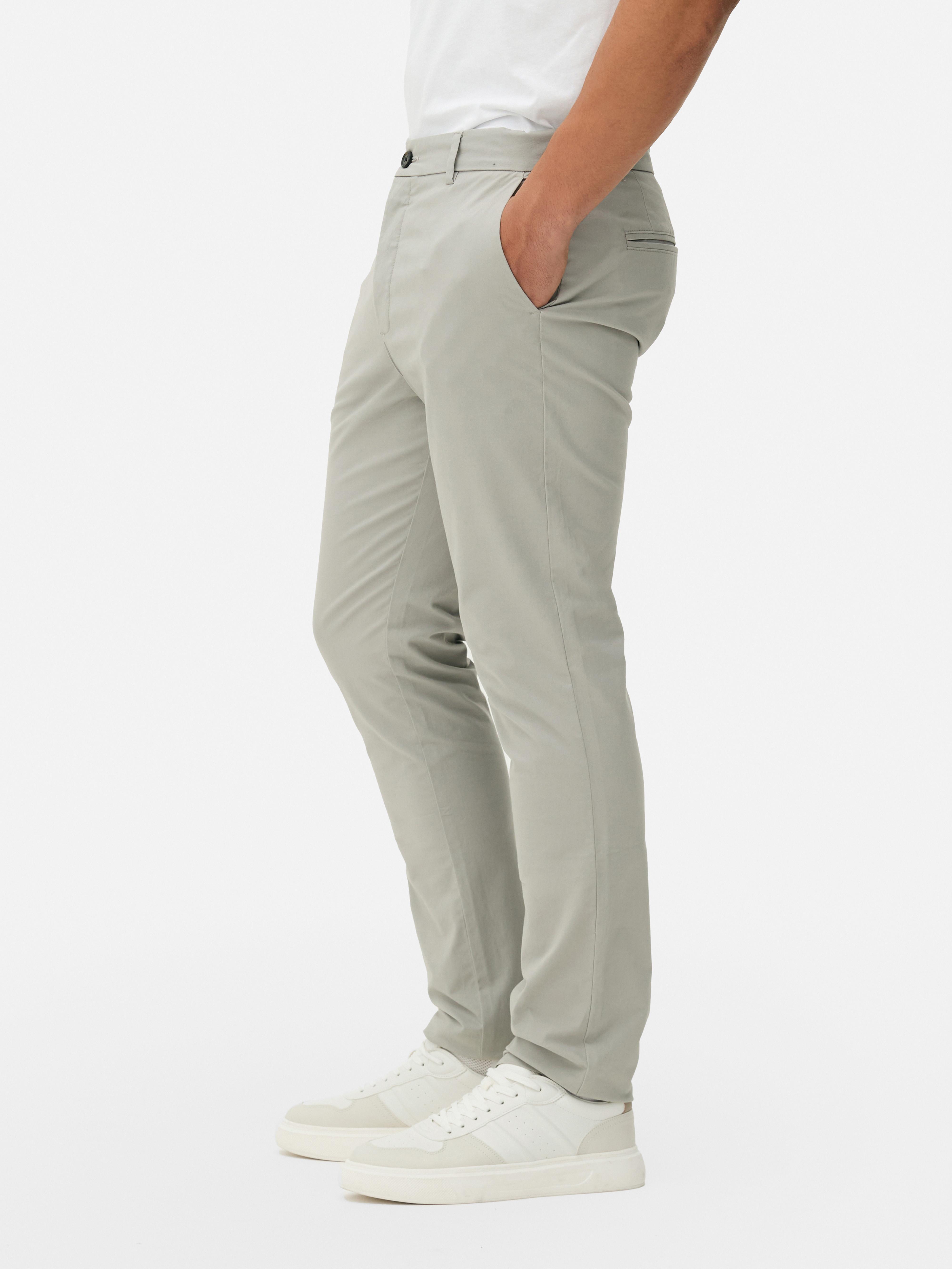 Pantalones chinos elásticos de corte entallado