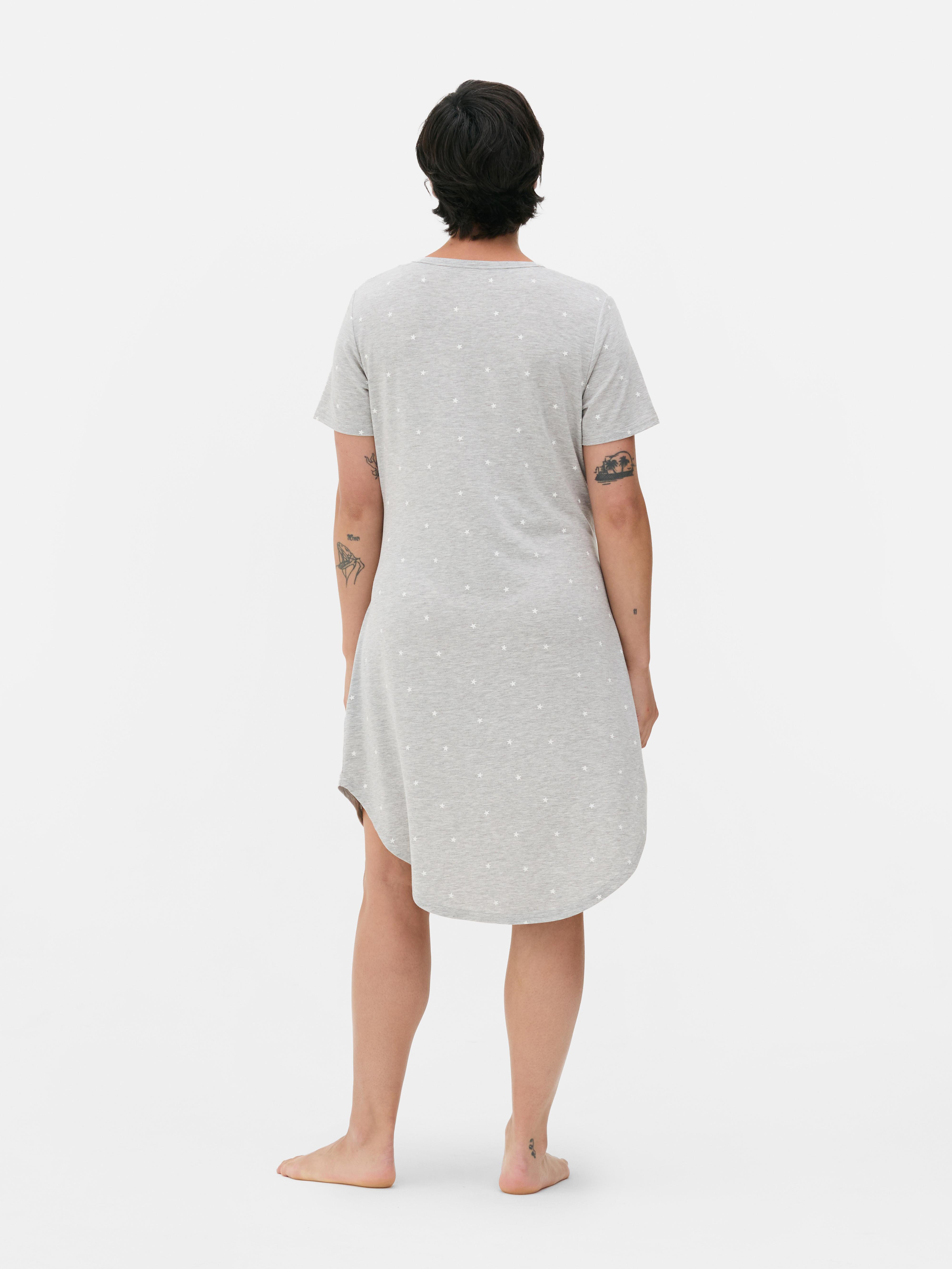 T-shirt de nuit à boutons-pression maternité
