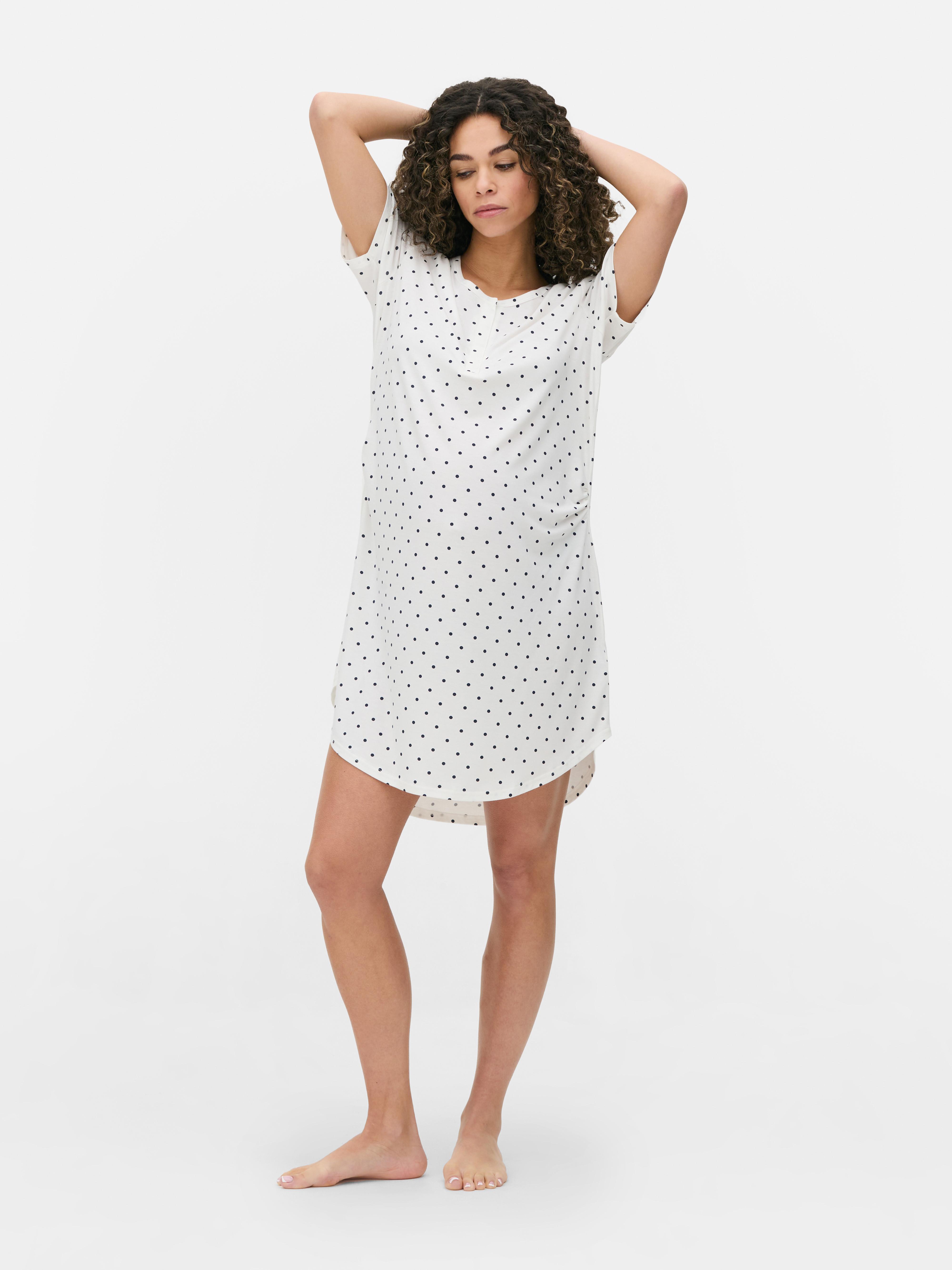 T-shirt de nuit à boutons-pression maternité