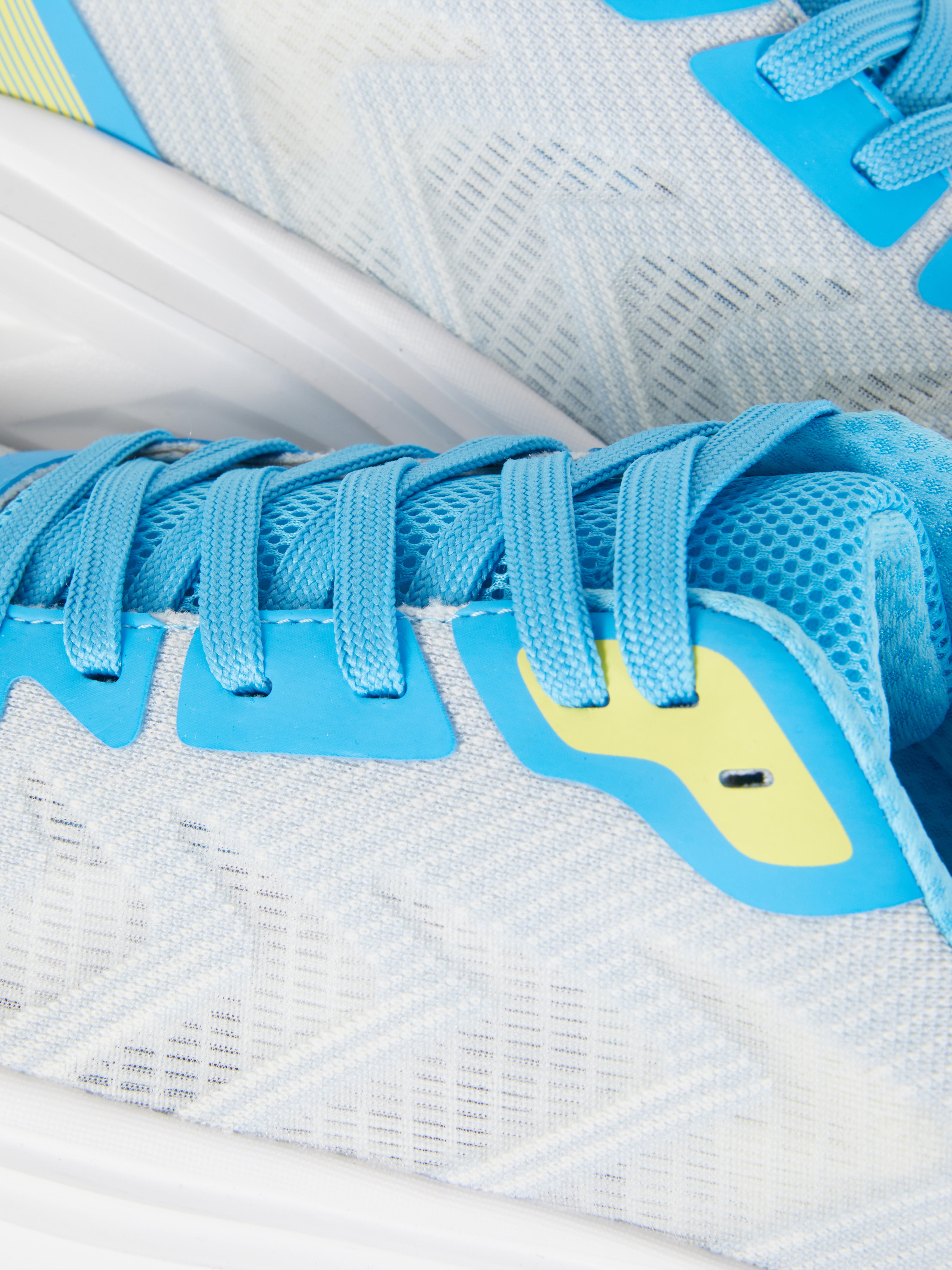 Scarpe da ginnastica con suola in schiuma