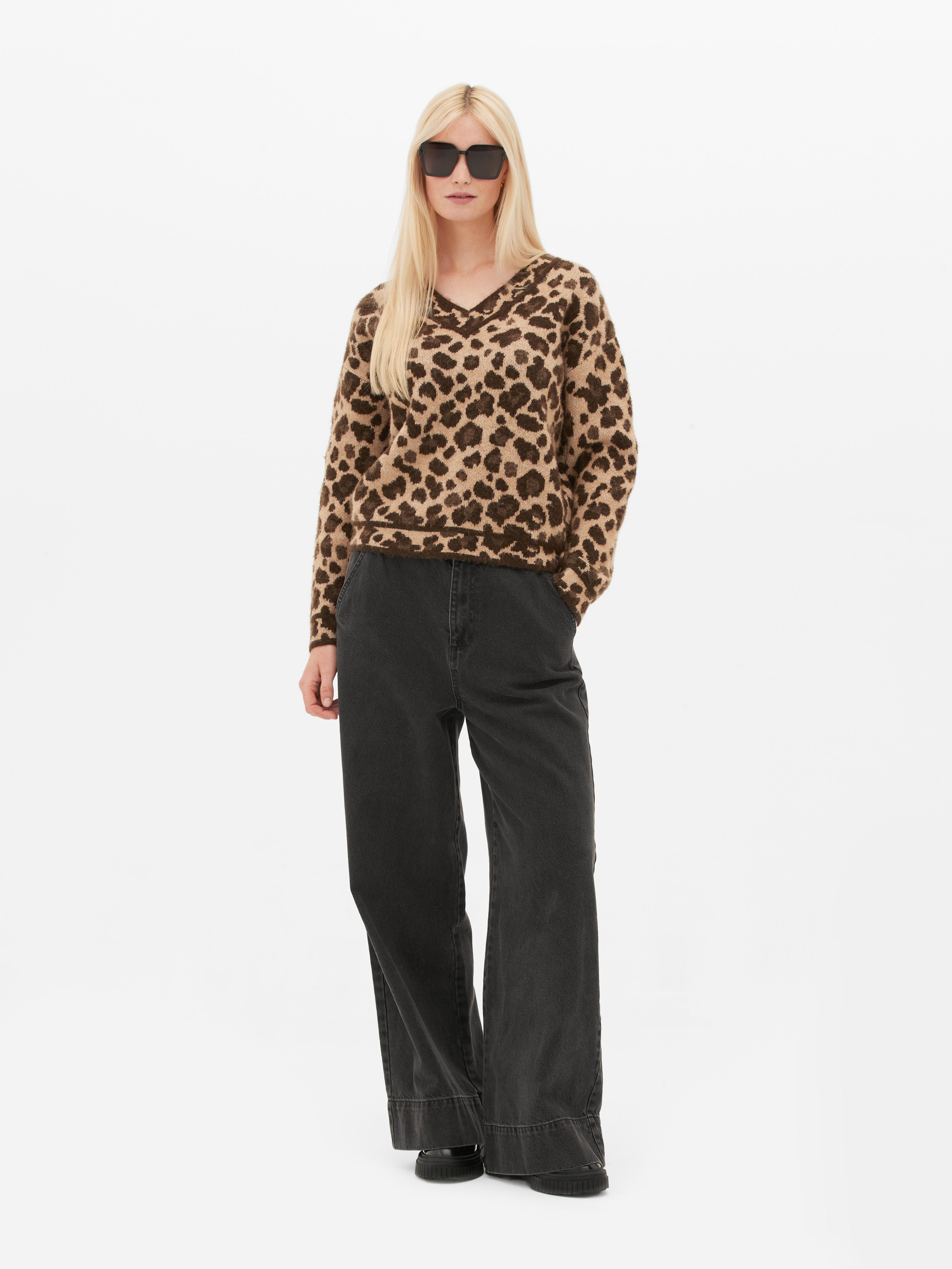 Leopard v neck sweater best sale