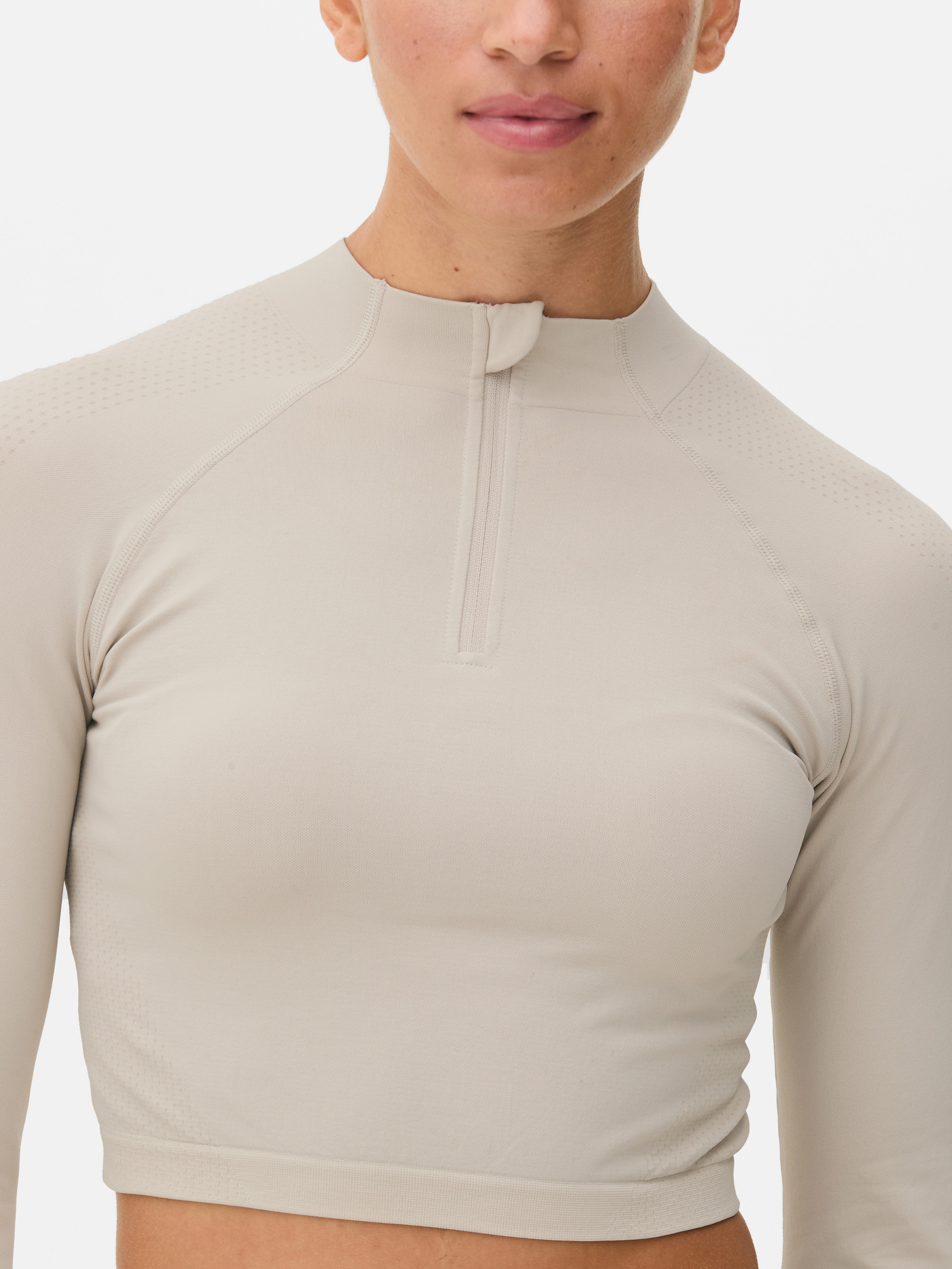 Seamless Contour Long Sleeve Gym Top