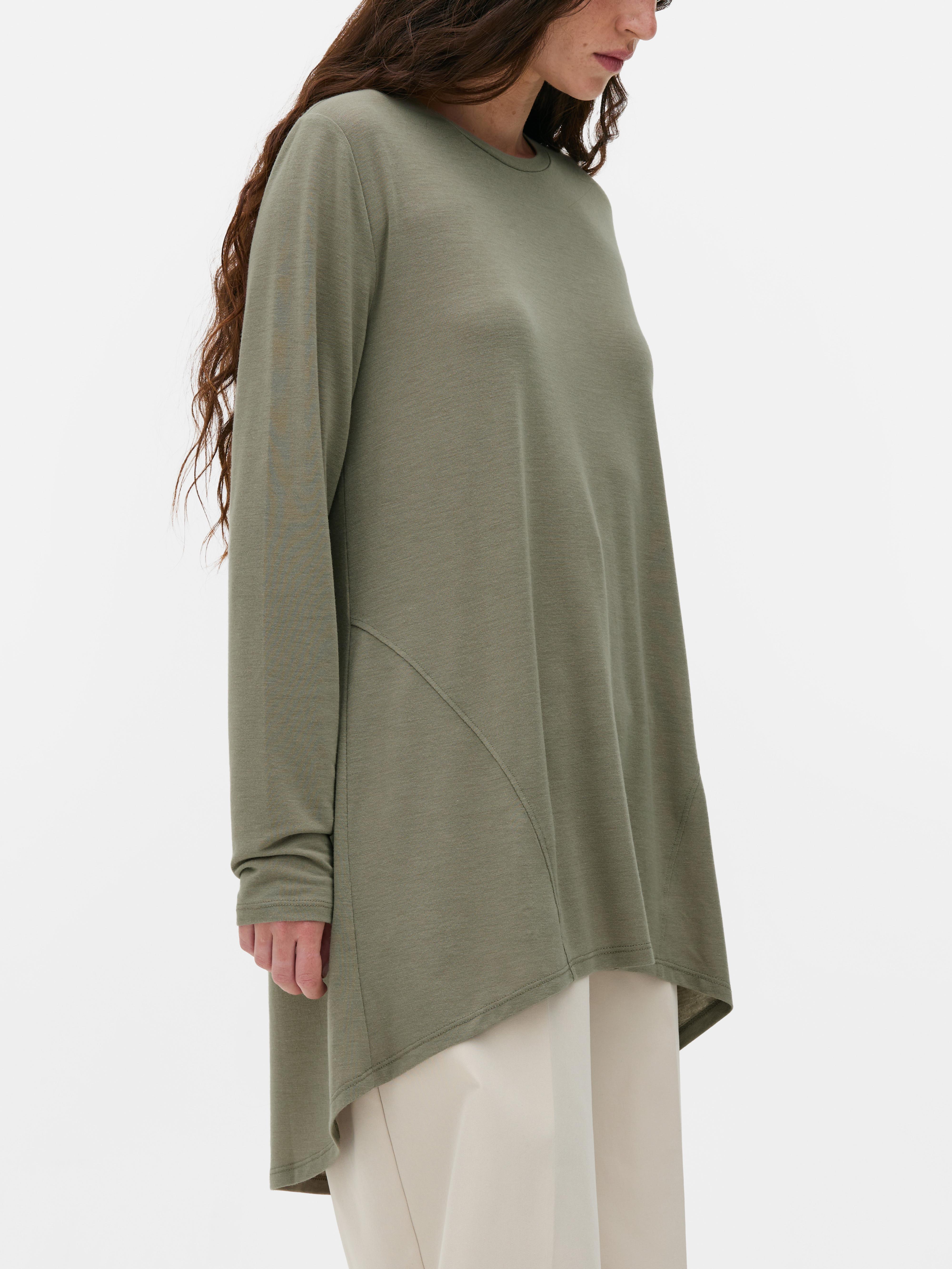 Žebrovaný top s prohnutým lemem a dlouhým rukávem