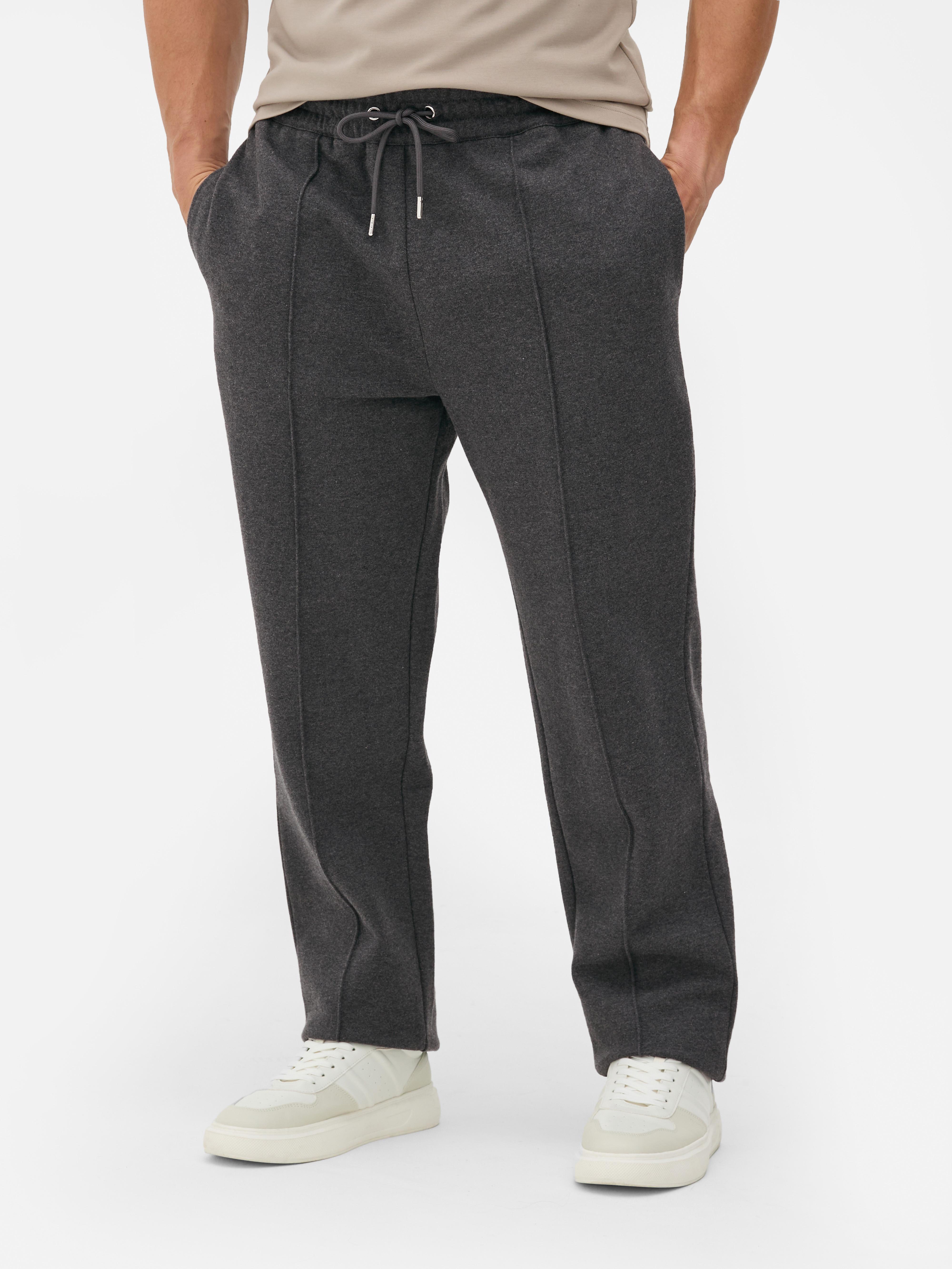 Pantalones de chandal con pliegues de Kem Color gris oscuro Hombre Primark