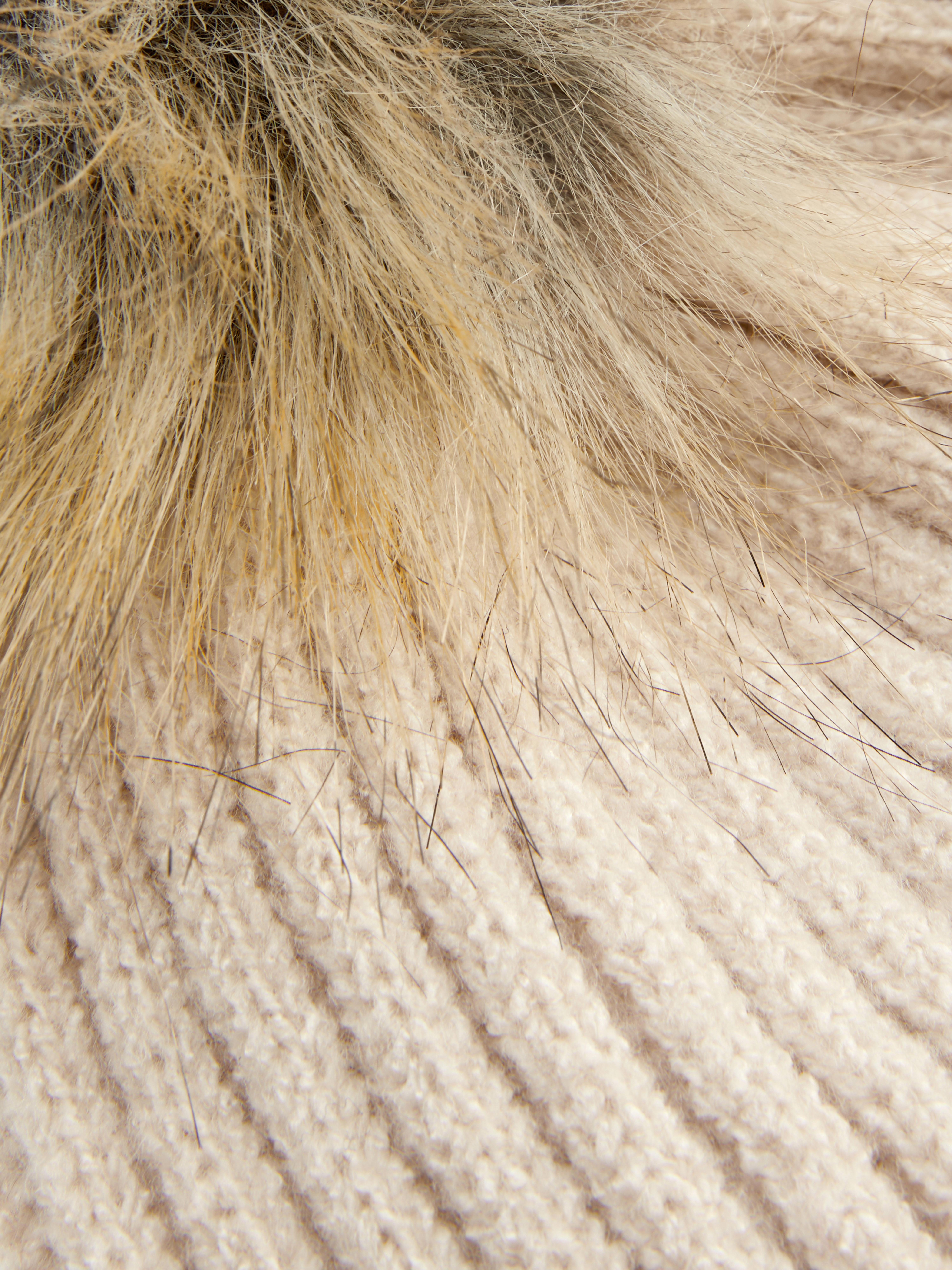 Ribbed Pom Pom Beanie Hat