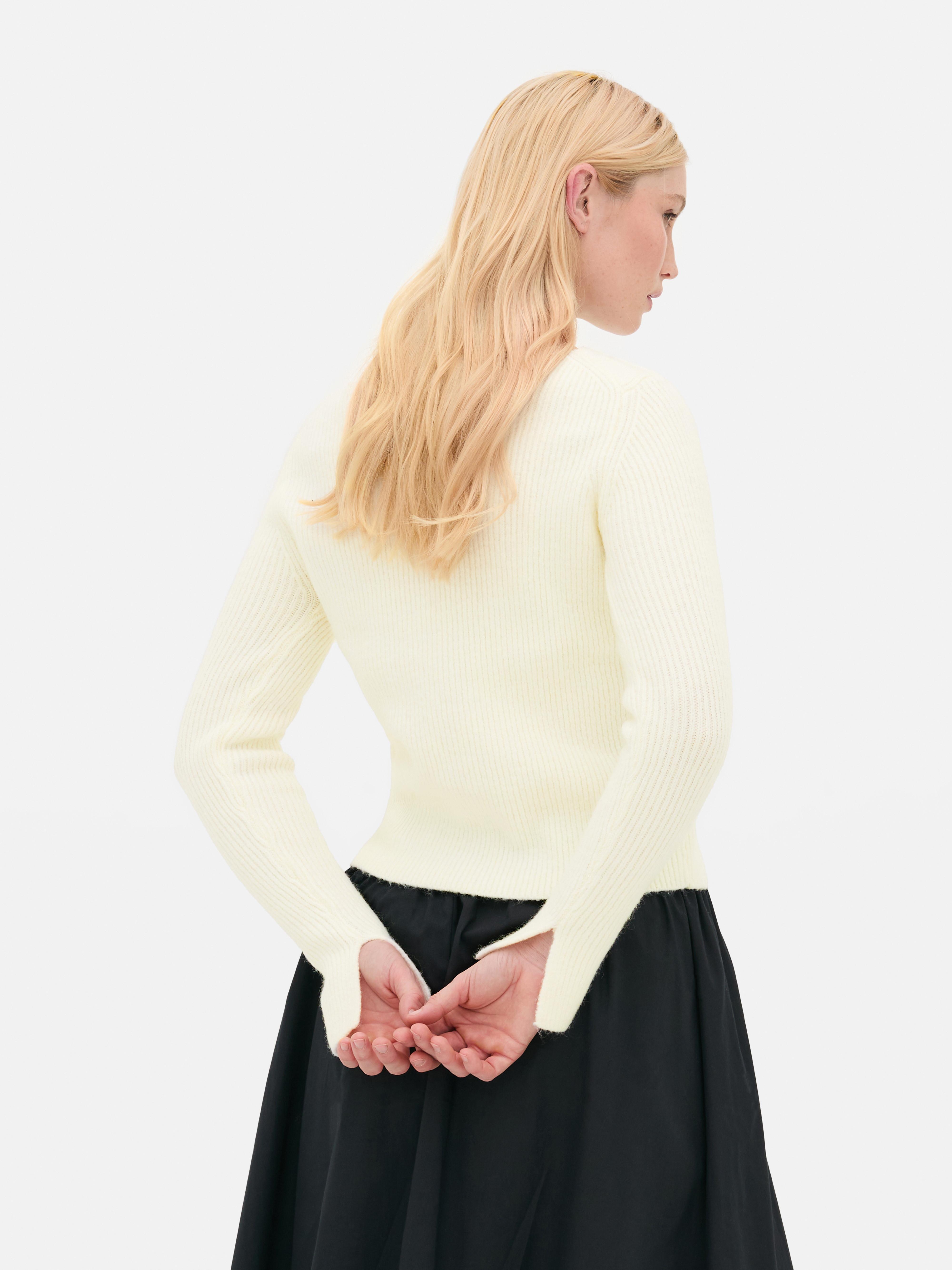 Gerippter Pullover mit U-Boot-Ausschnitt