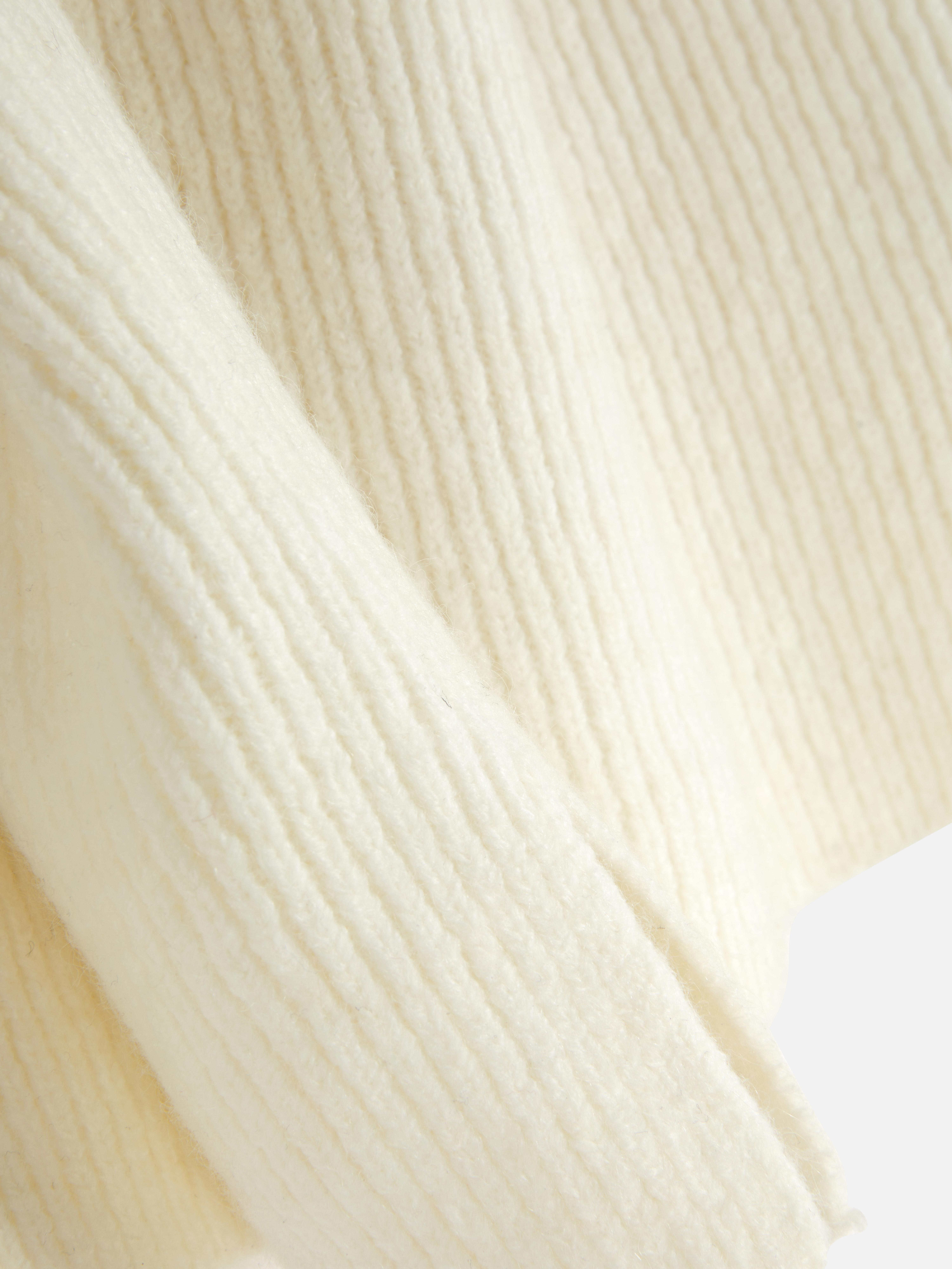 Gerippter Pullover mit U-Boot-Ausschnitt