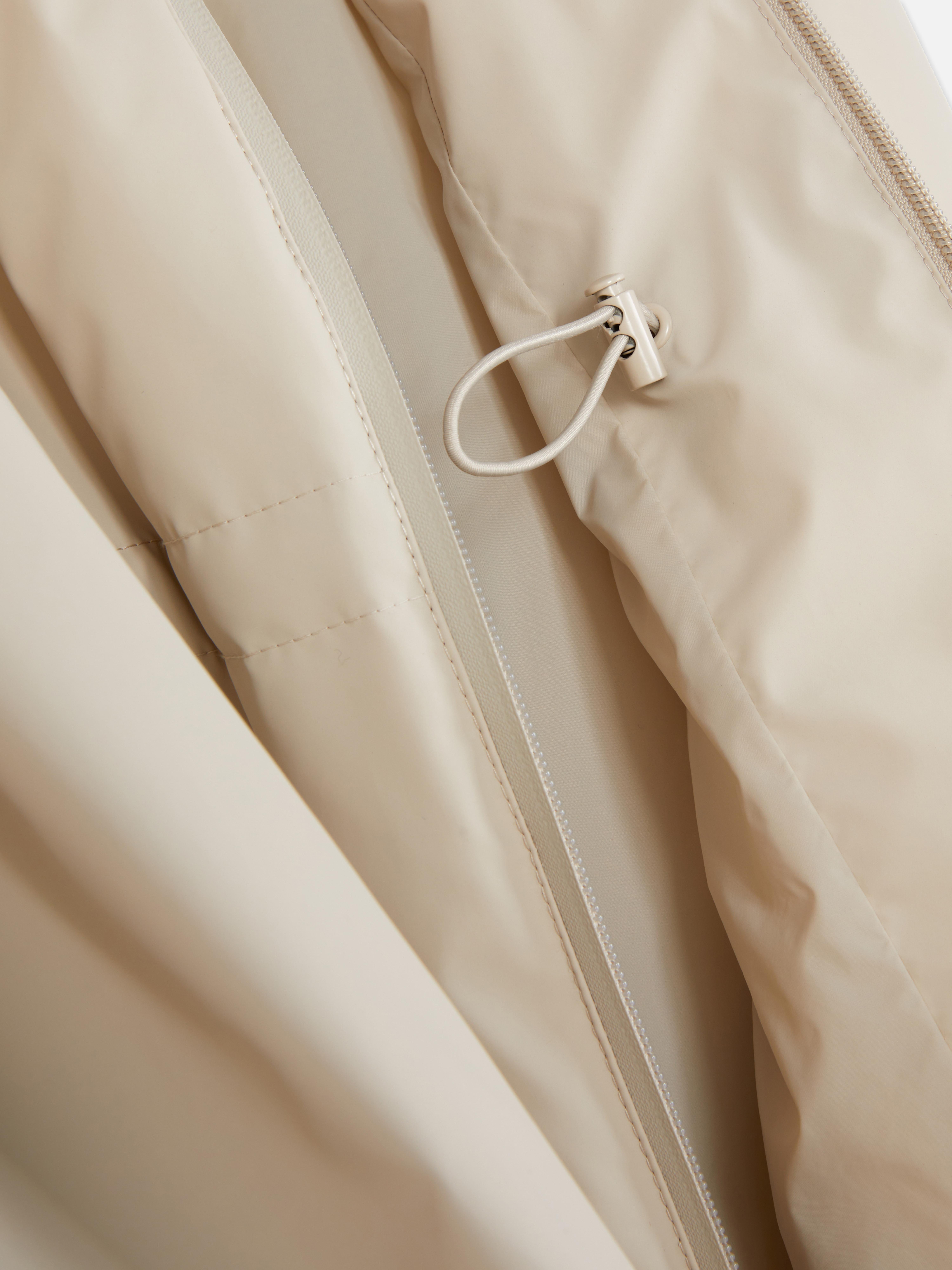 Lange Regenjacke