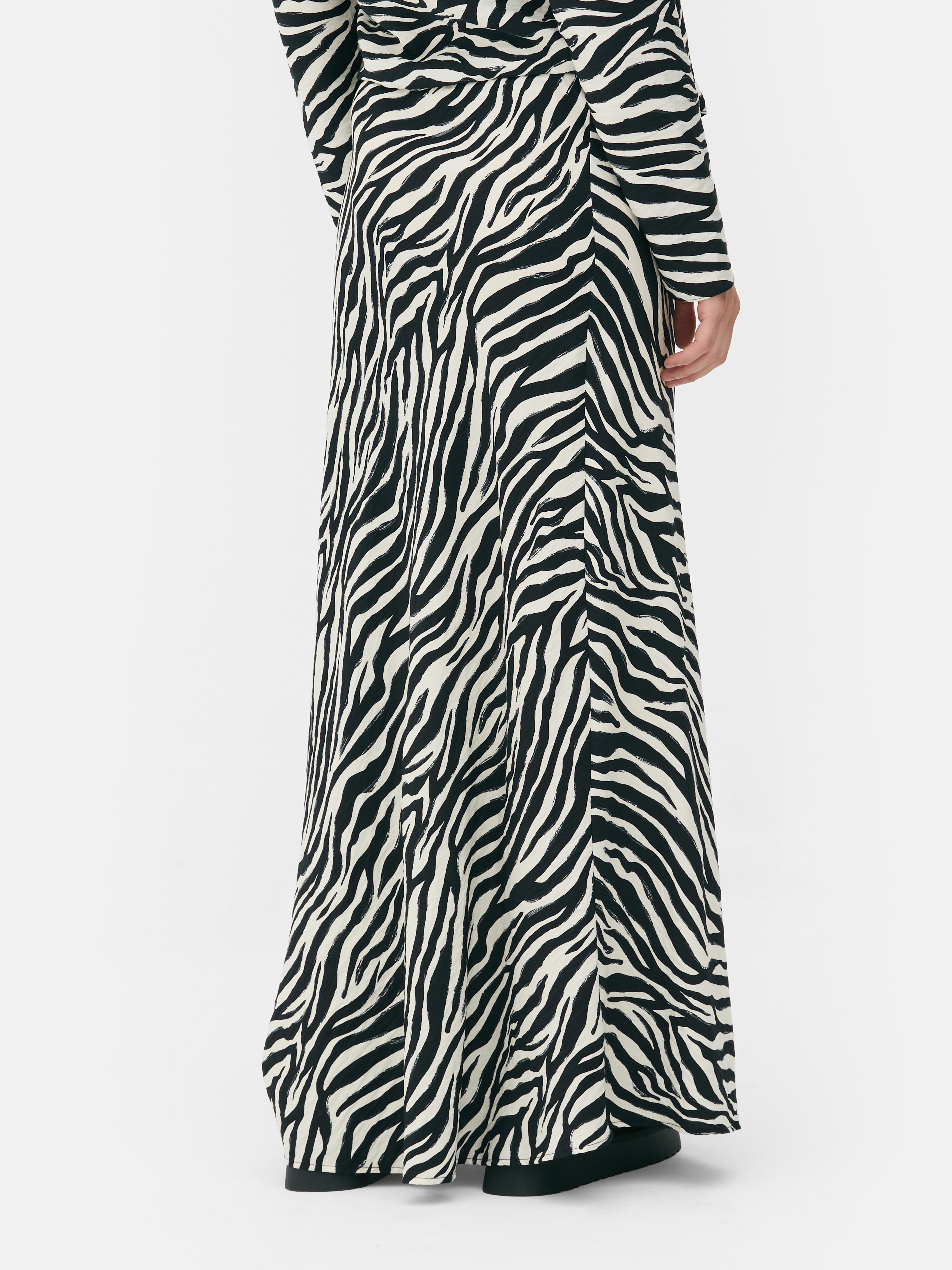Black colour maxi skirt zebra grey sale