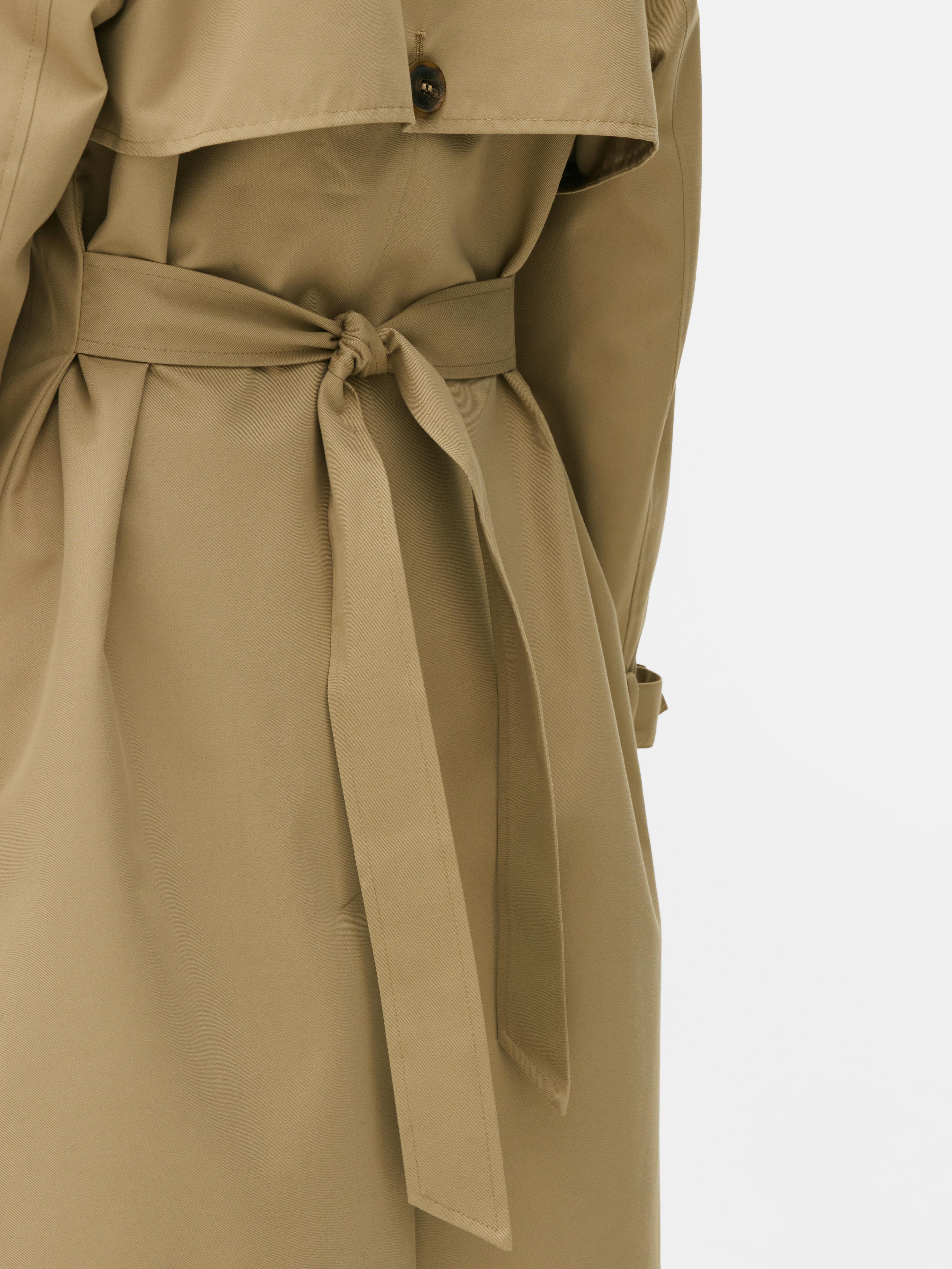 Adaptiver zweireihiger Trenchcoat