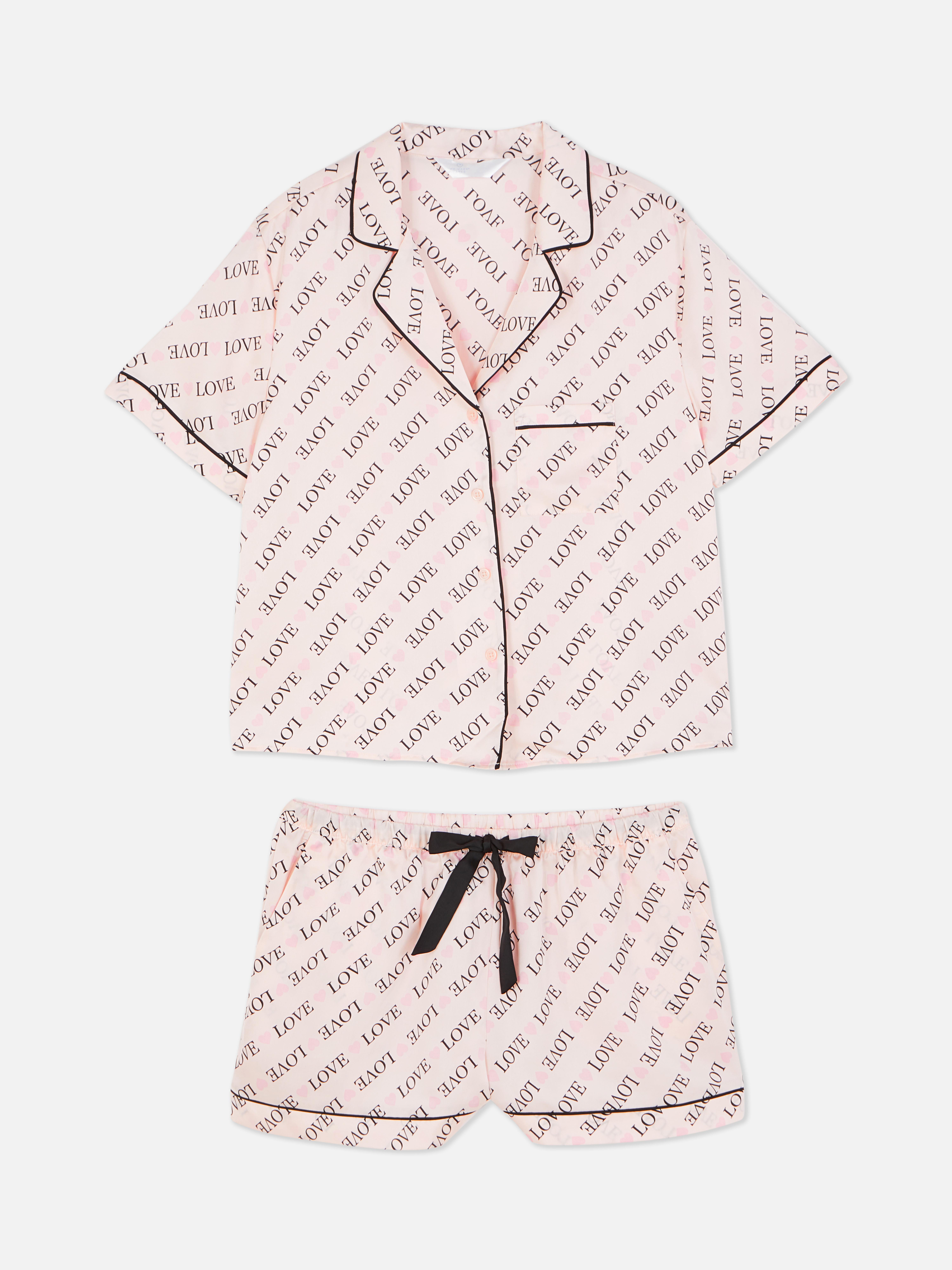 Completo camicia del pigiama e pantaloncini in raso