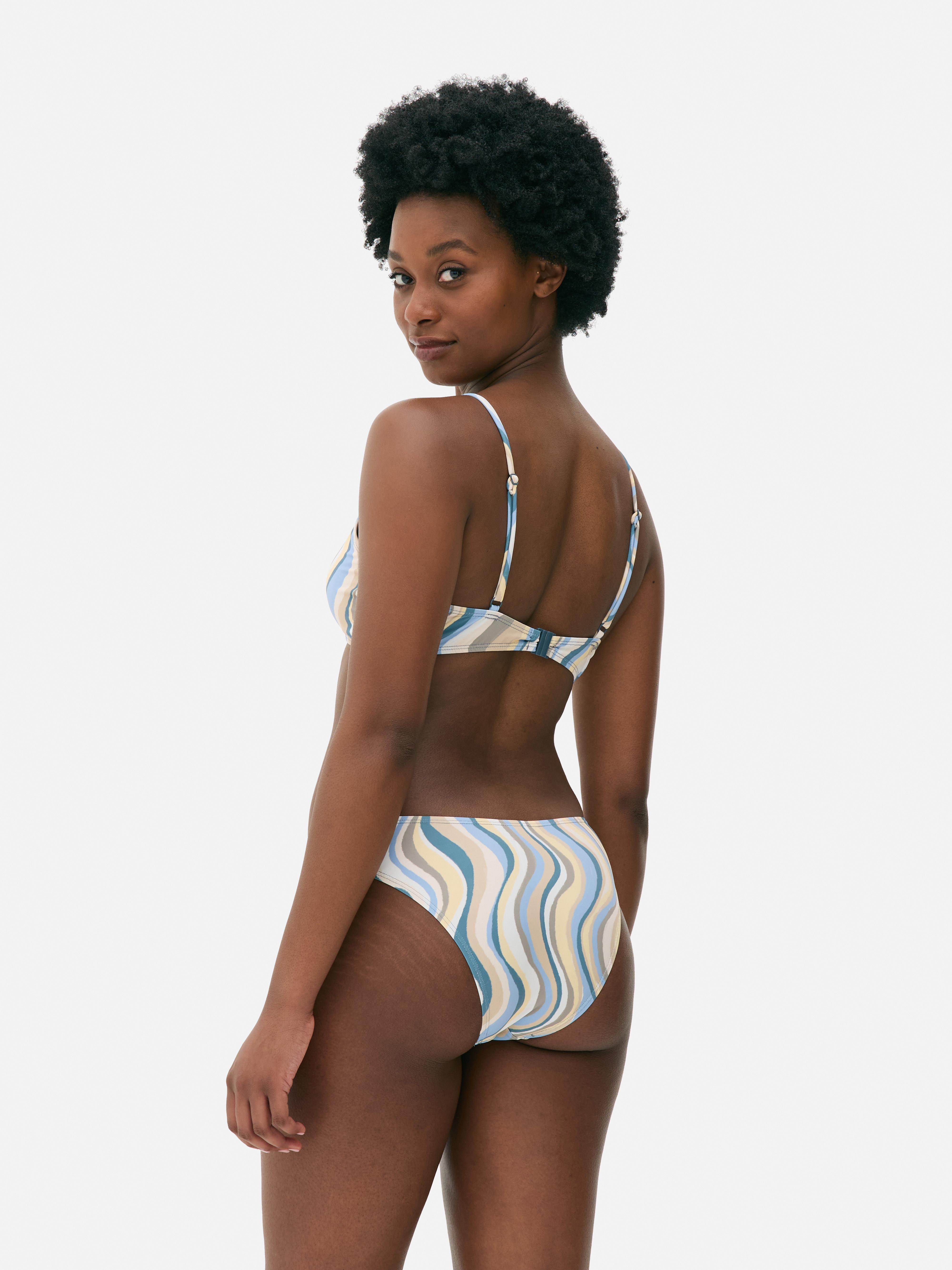 Bralette fazonú bikinifelső hullámos mintával