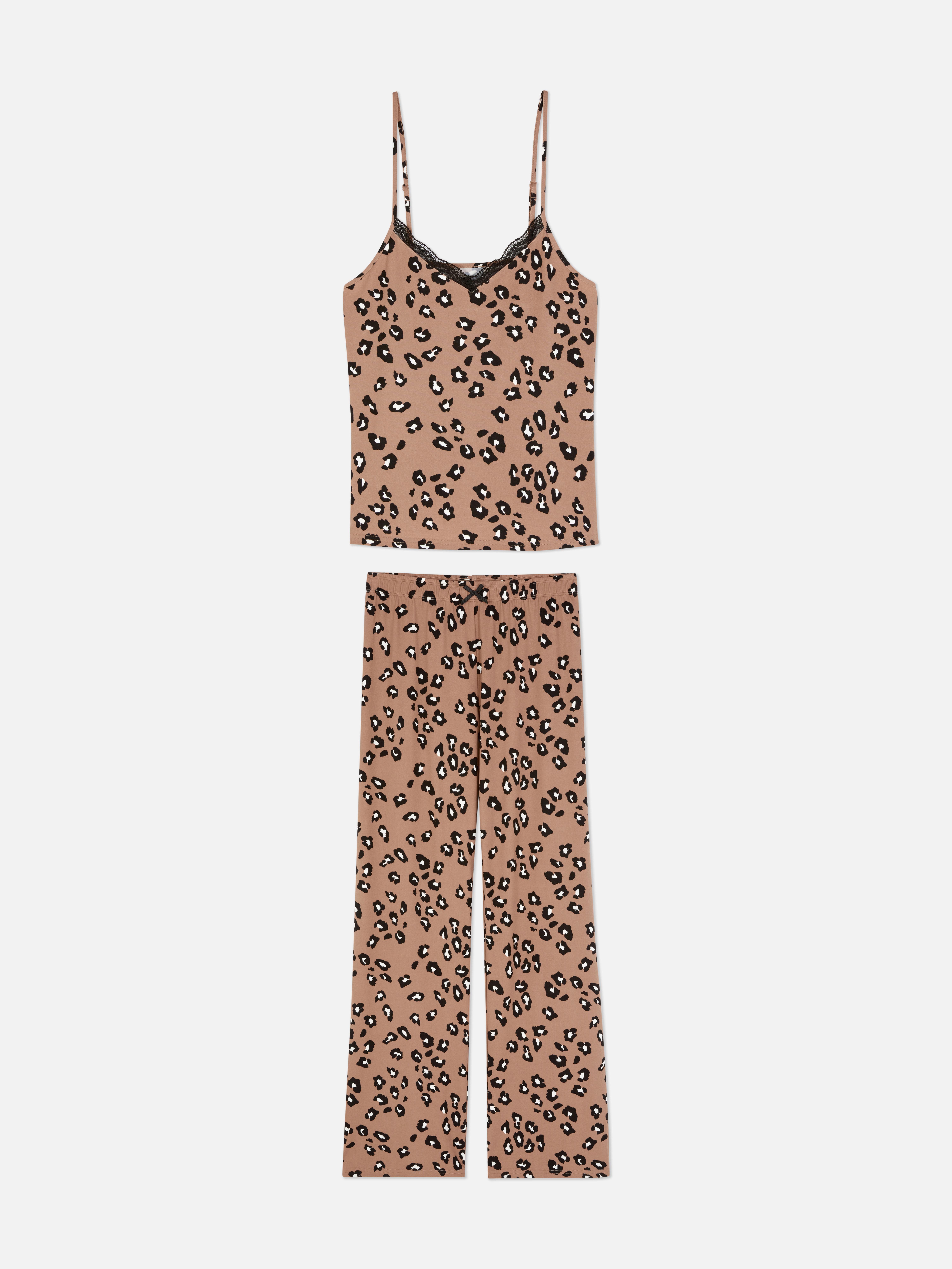 Pyjama met hemdje met lange mouwen en broek
