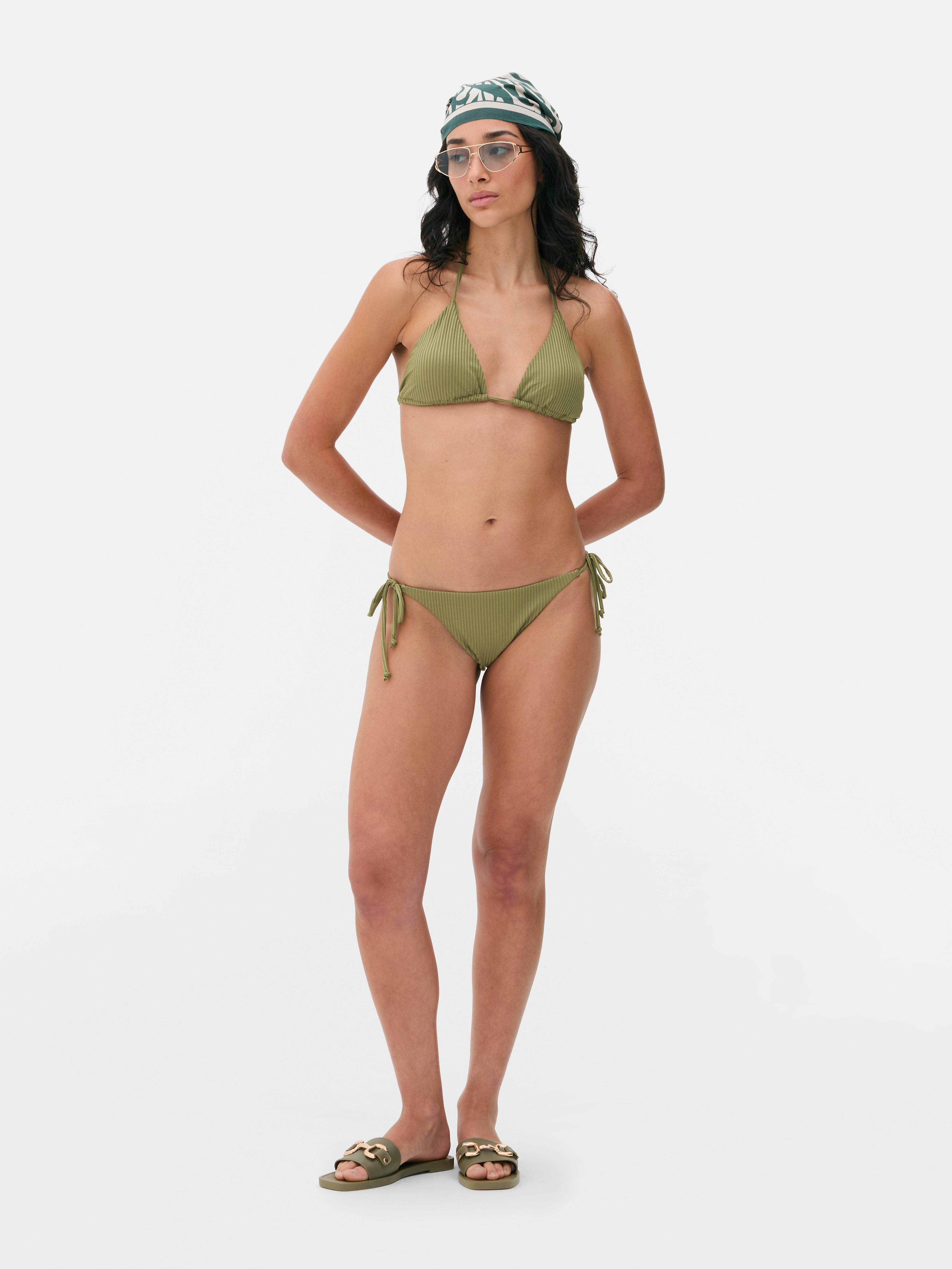 Braguita de bikini triangular acanalada