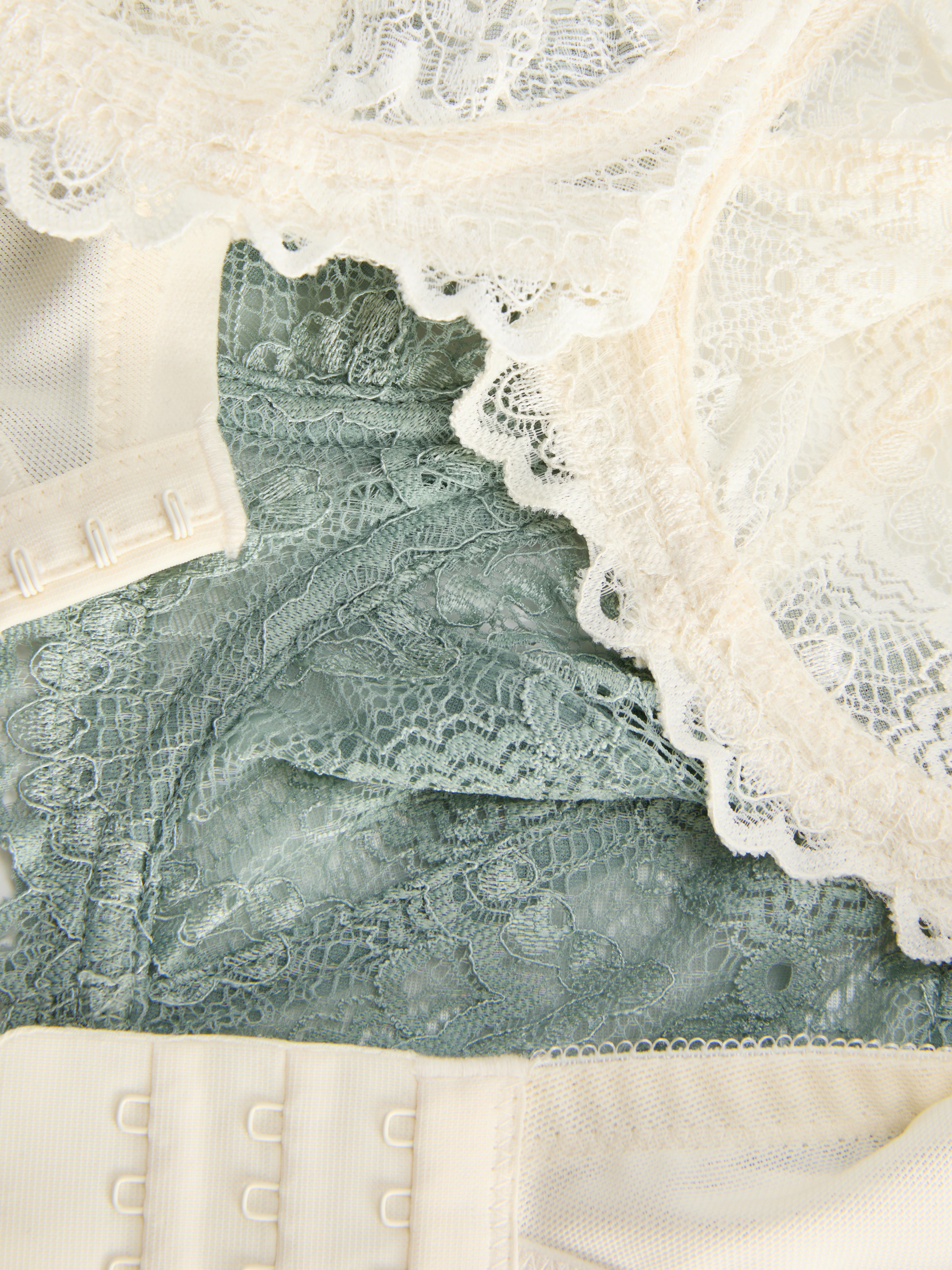 Beha zonder vulling voor grotere maten, set van 2