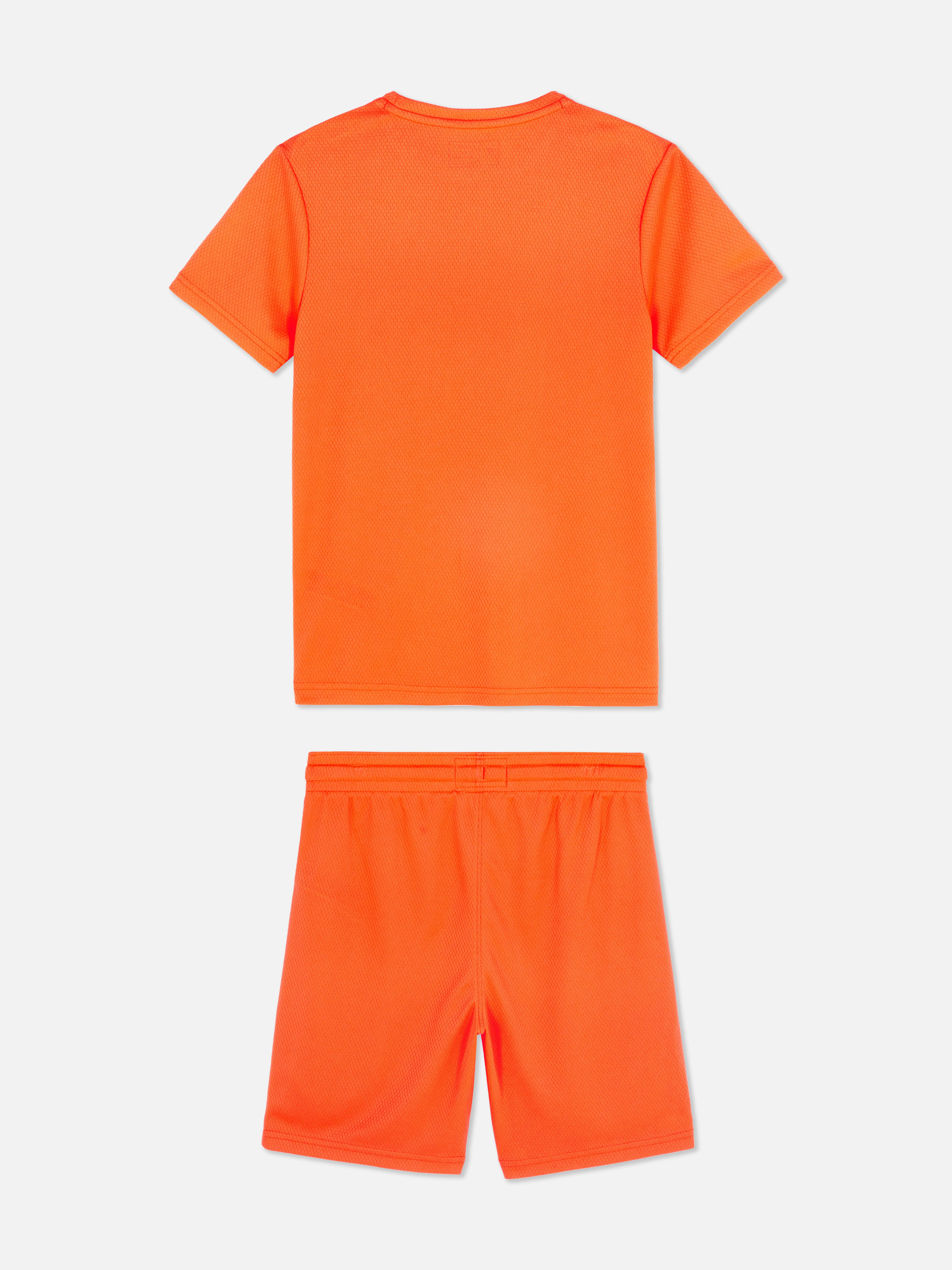 Matchende set van sporttop en short