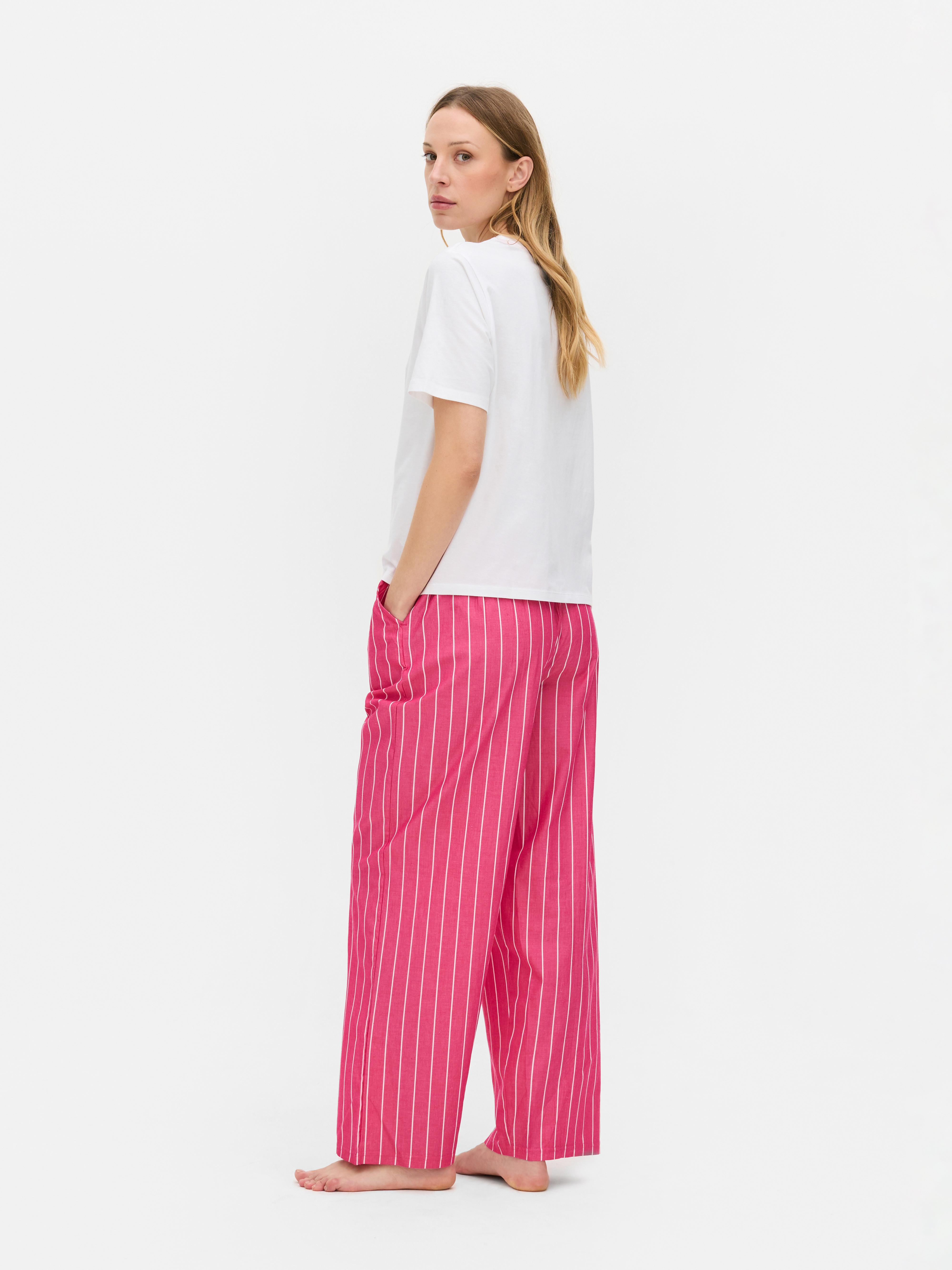 Pijama con estampado gráfico de Barbie