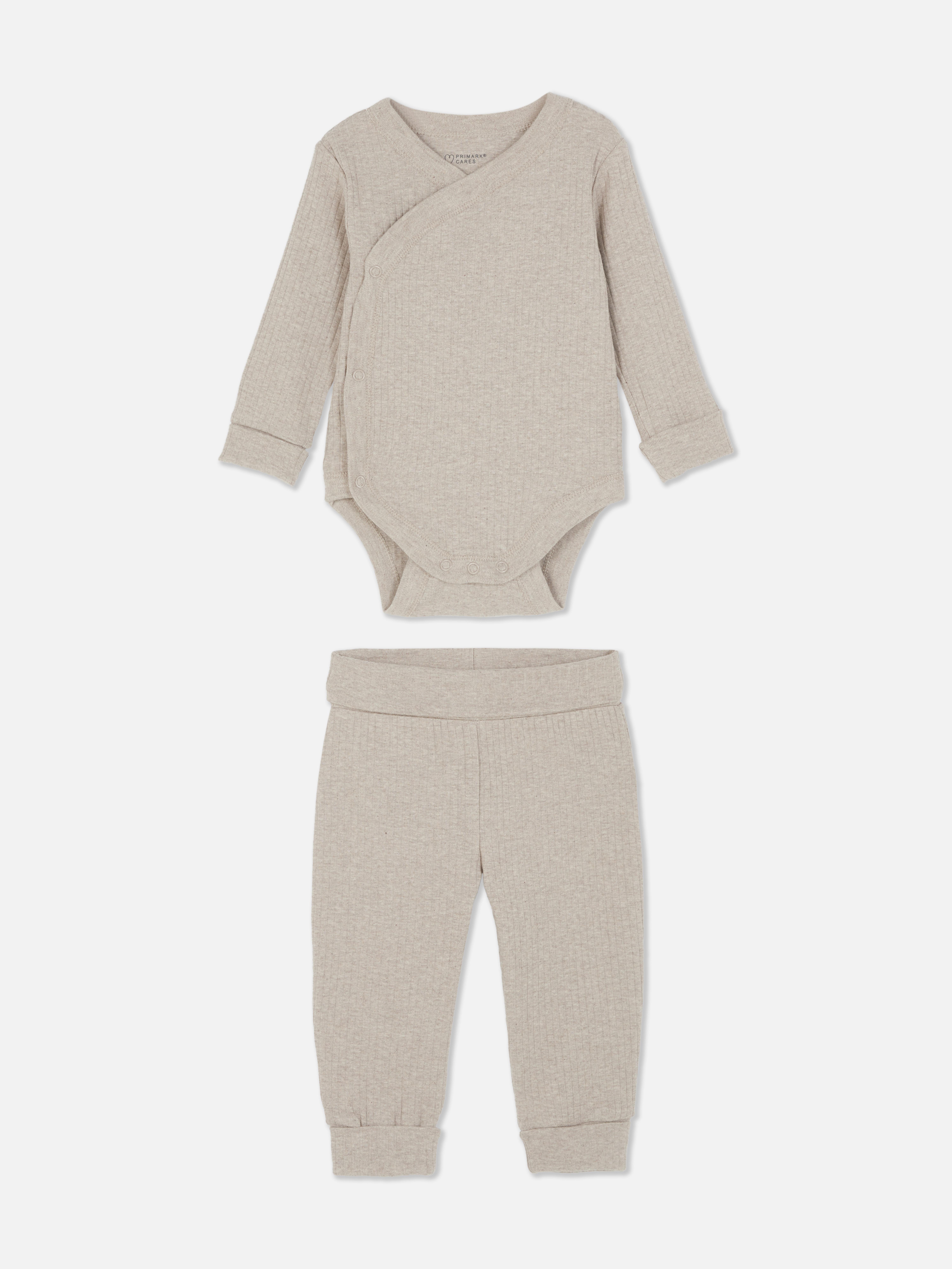 Bodysuit in Wickeloptik und Leggings für Neugeborene im Set