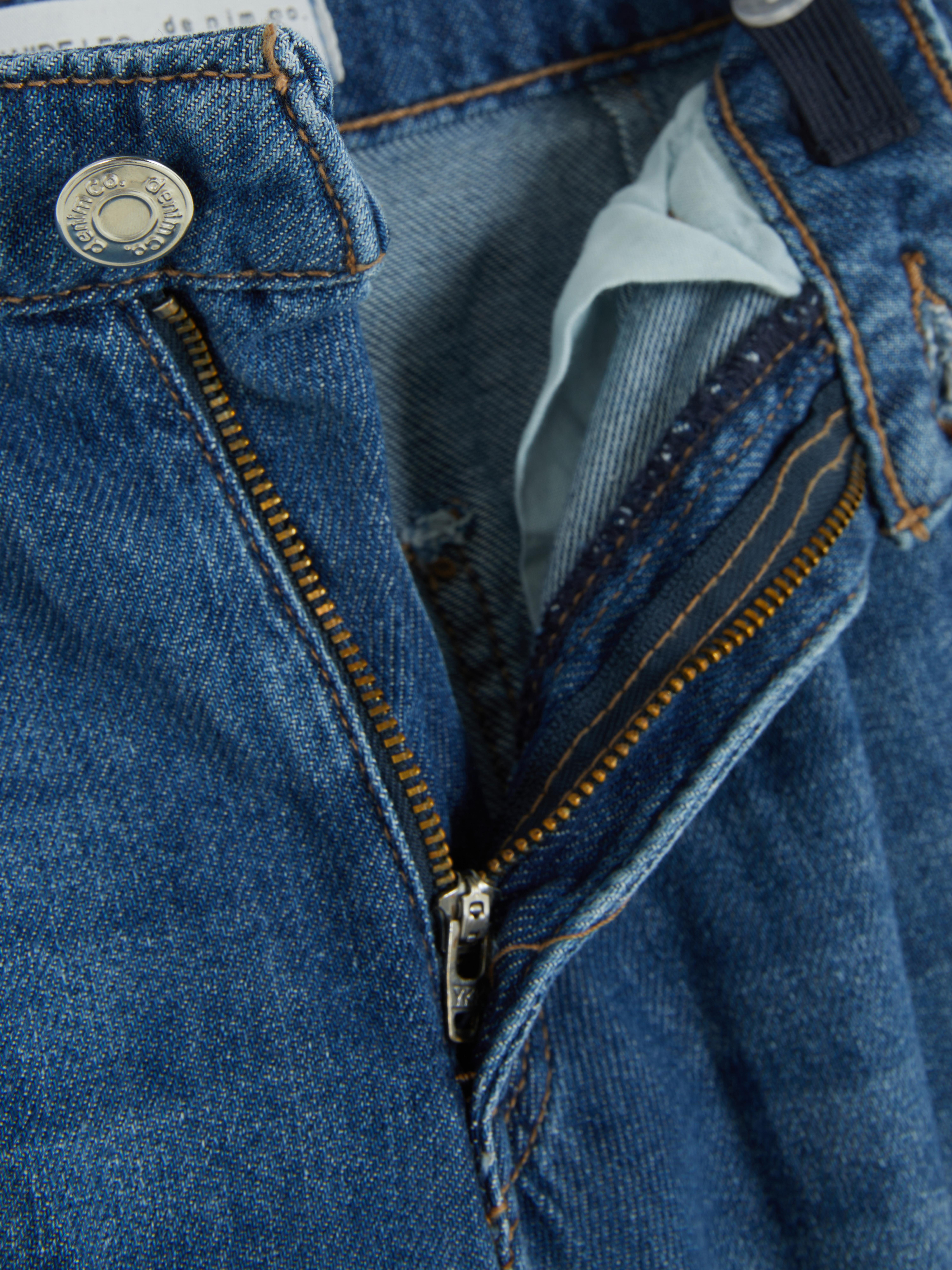 Denim-Jeans mit weitem Beinschnitt