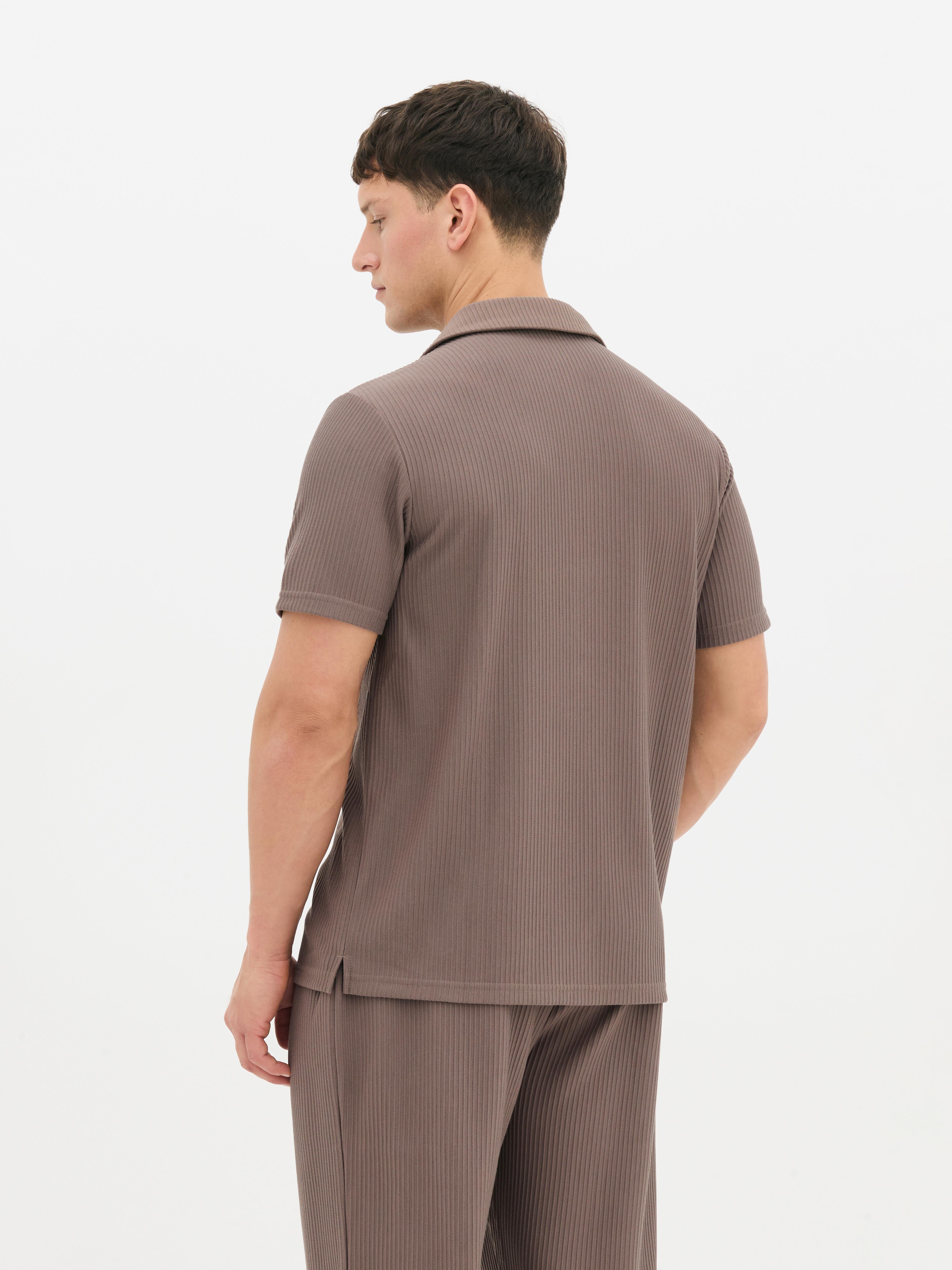 Kem Plissé Short Sleeve Shirt