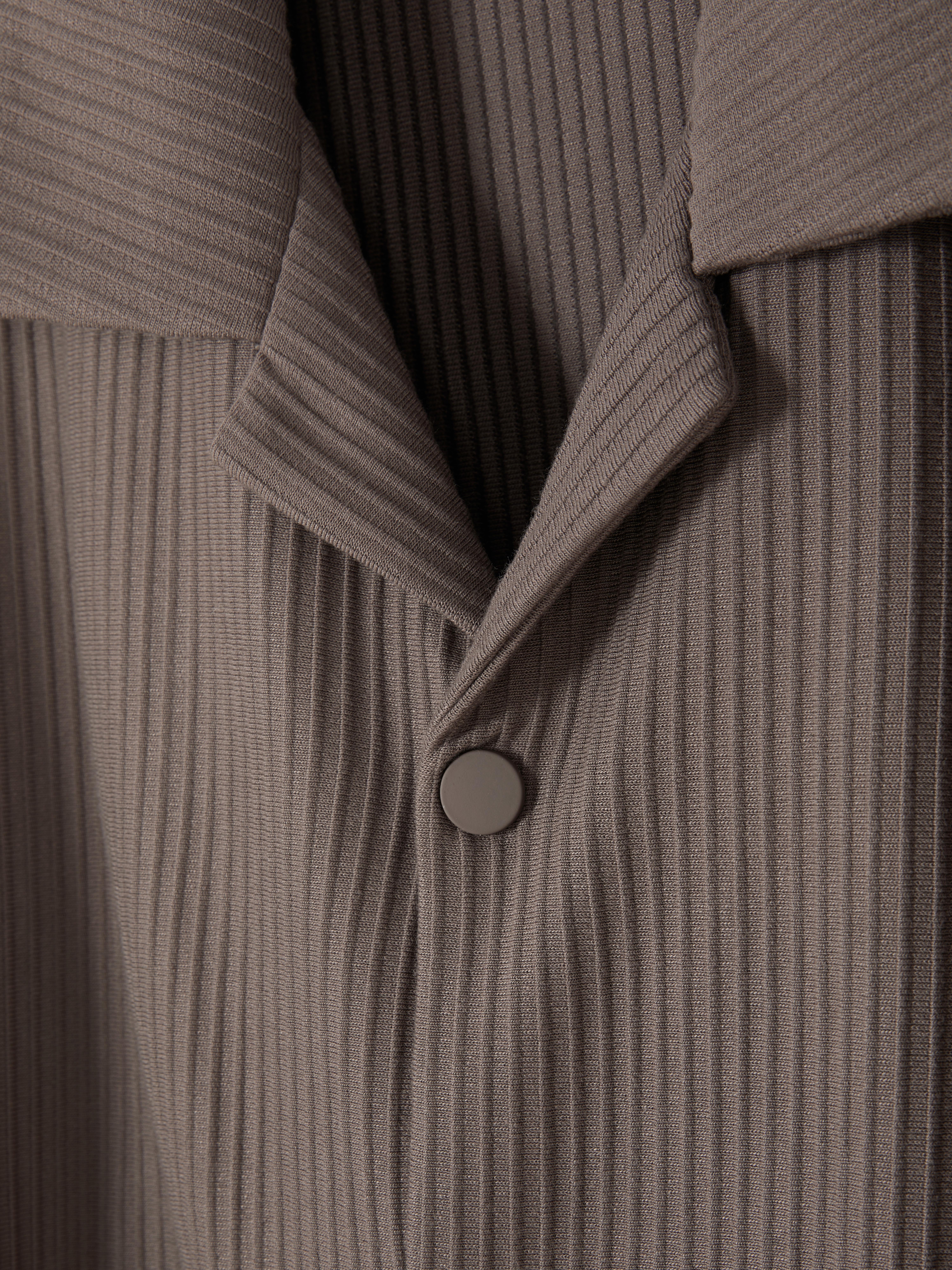 Kem Plissé Short Sleeve Shirt