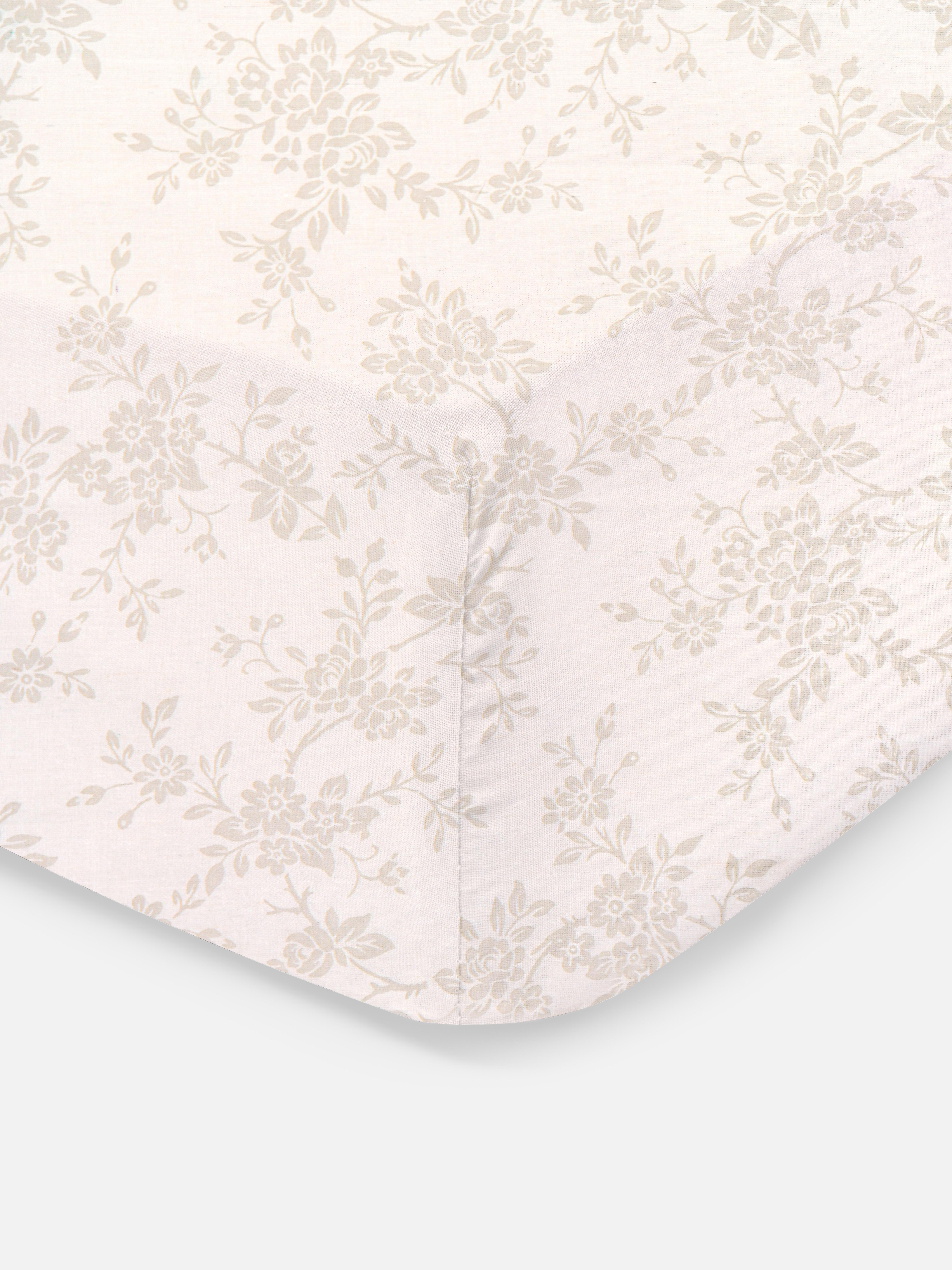 Ditsy Floral Super King Fitted Sheet