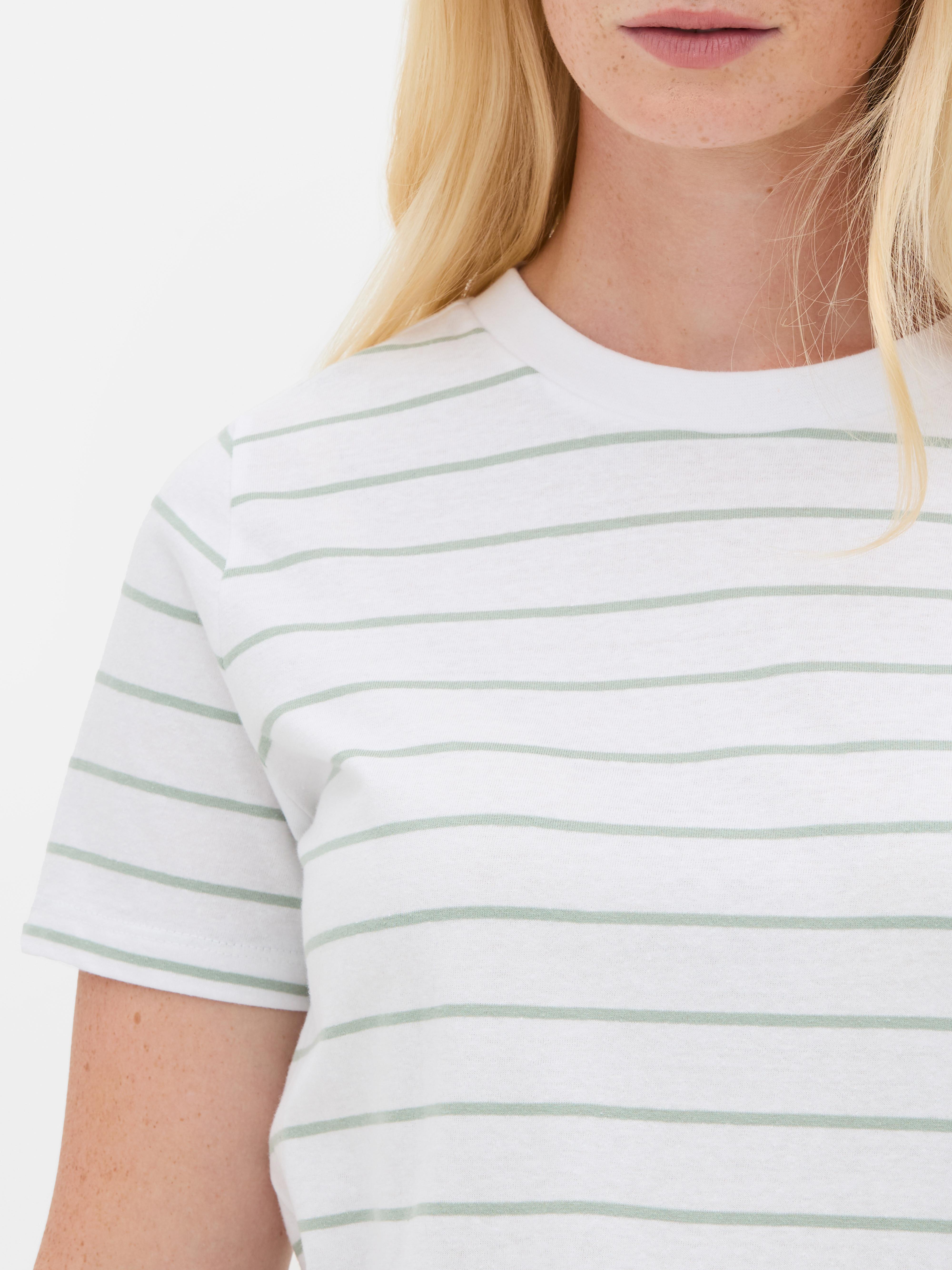 Gestreiftes kurzärmeliges T-Shirt