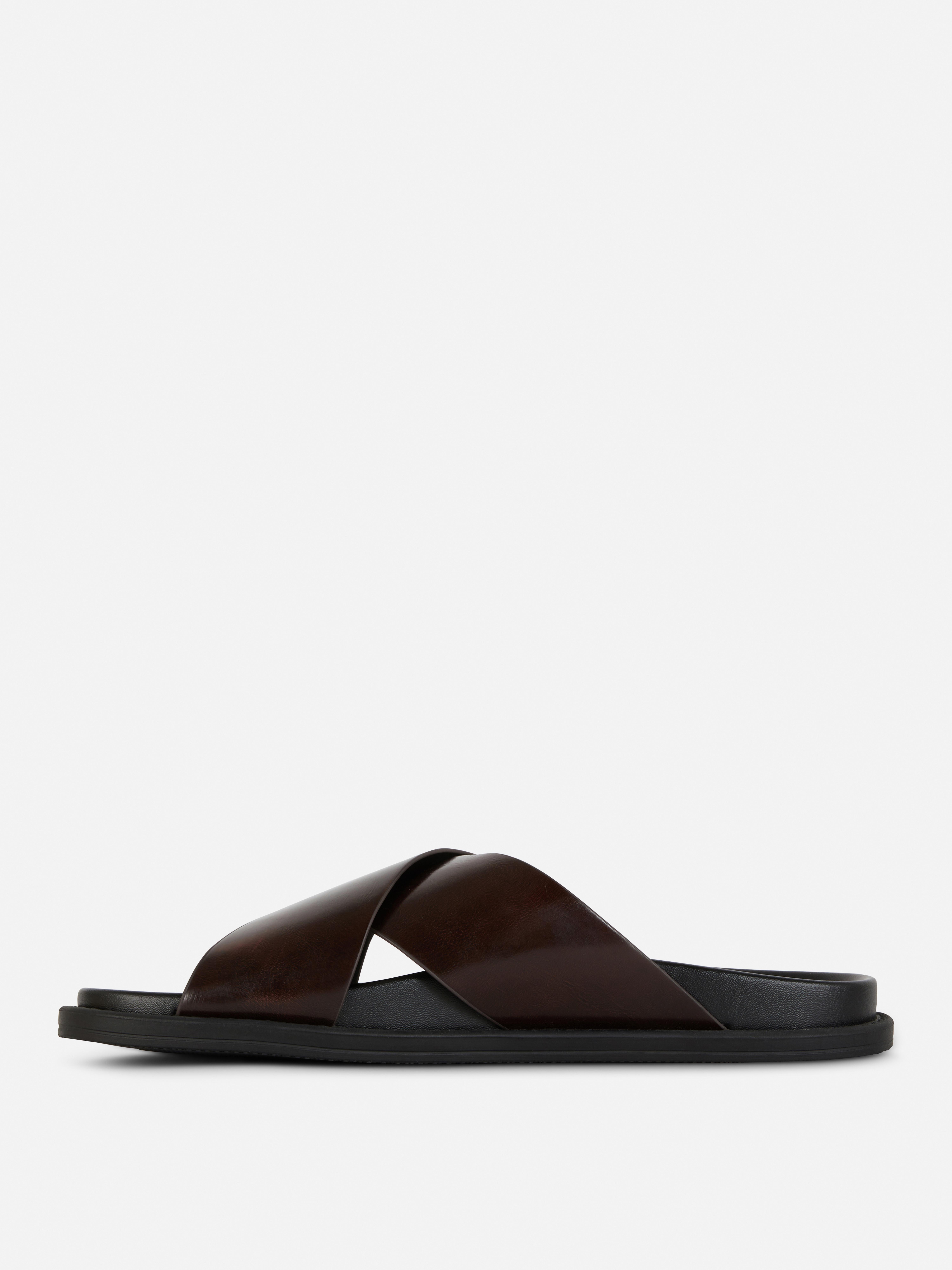 Badesandalen mit überkreuzten Riemen