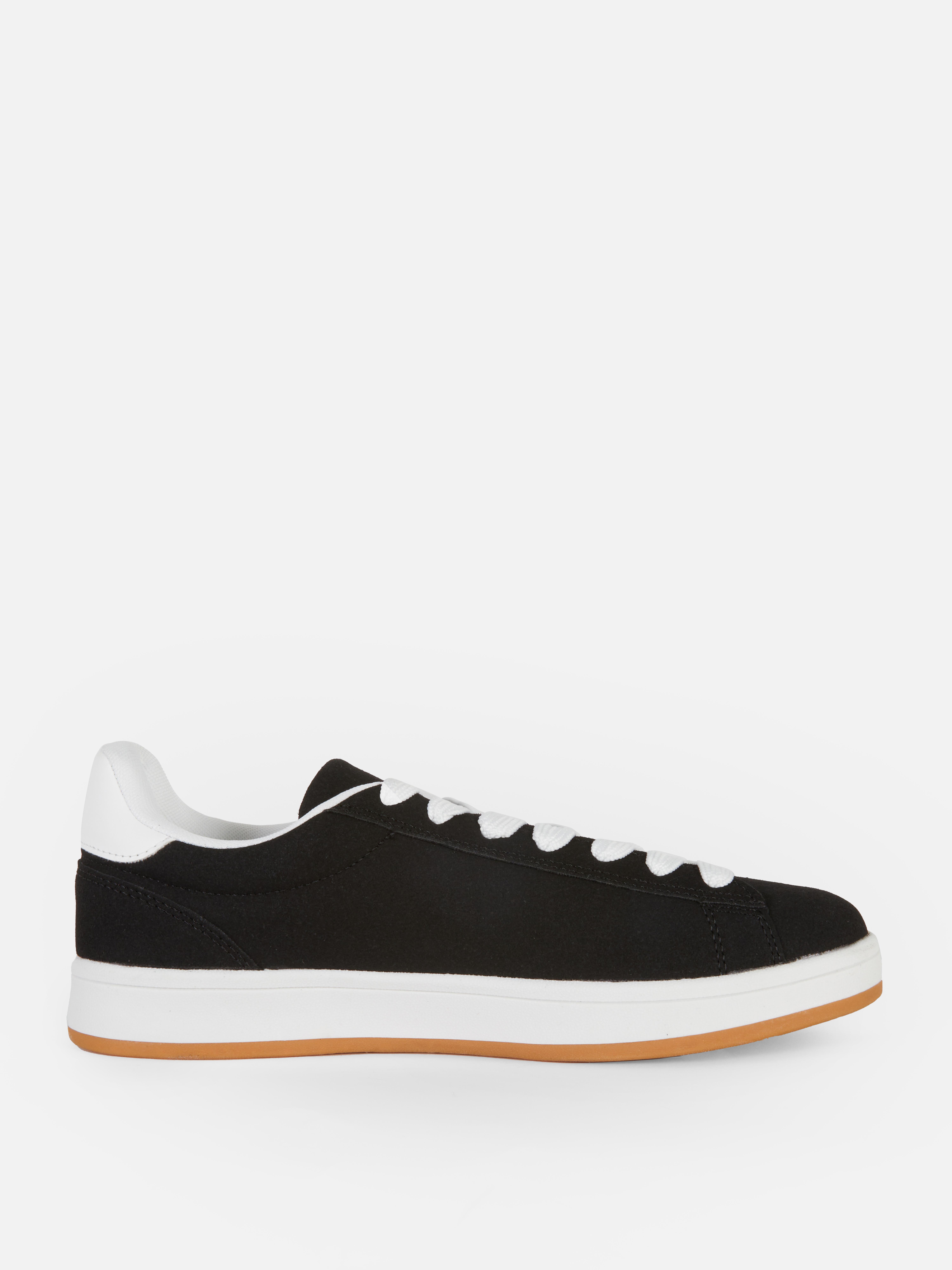 Low-Top-Sneaker im Skater-Stil