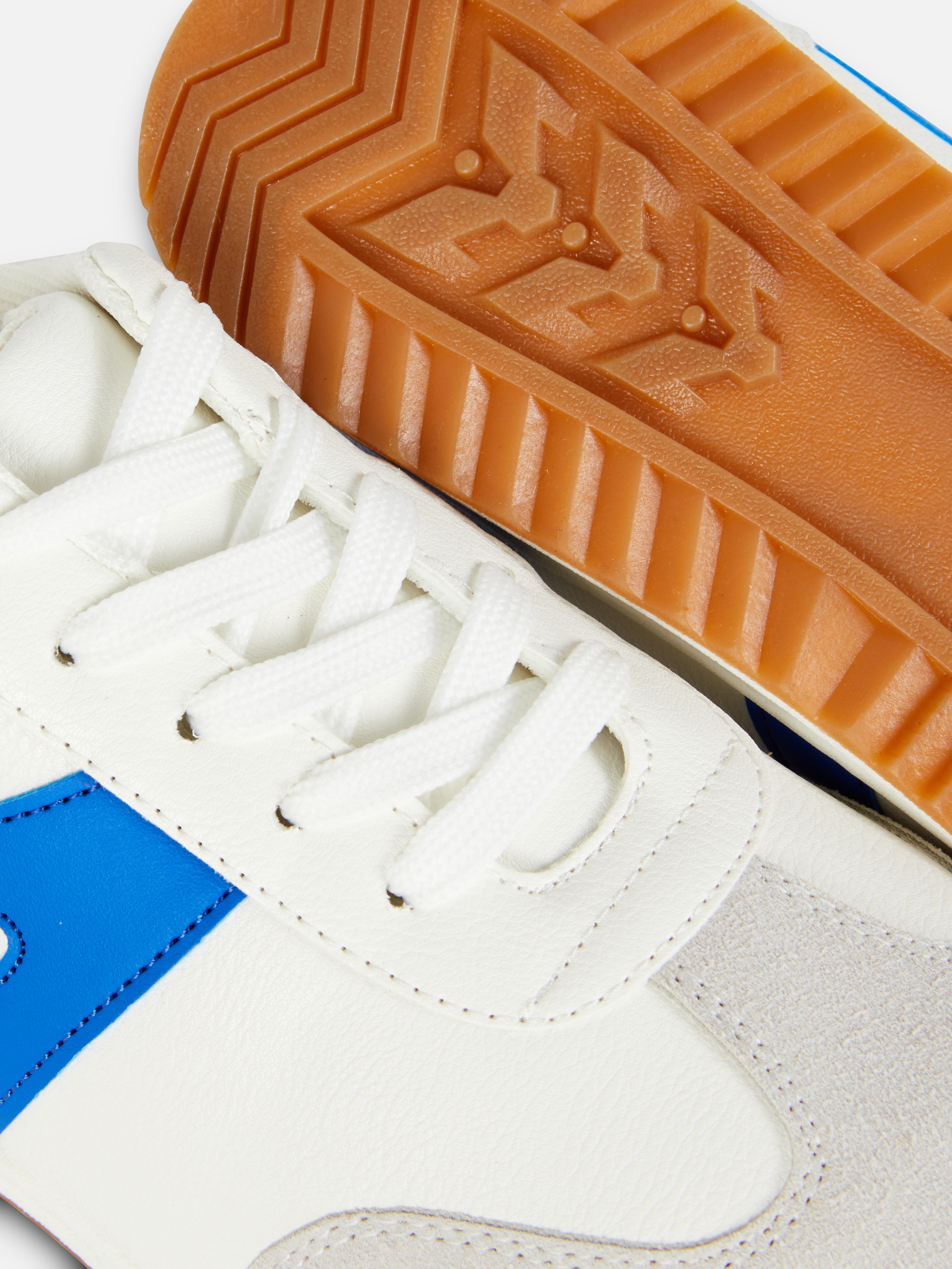 Low-Top-Sneaker in Blockfarben